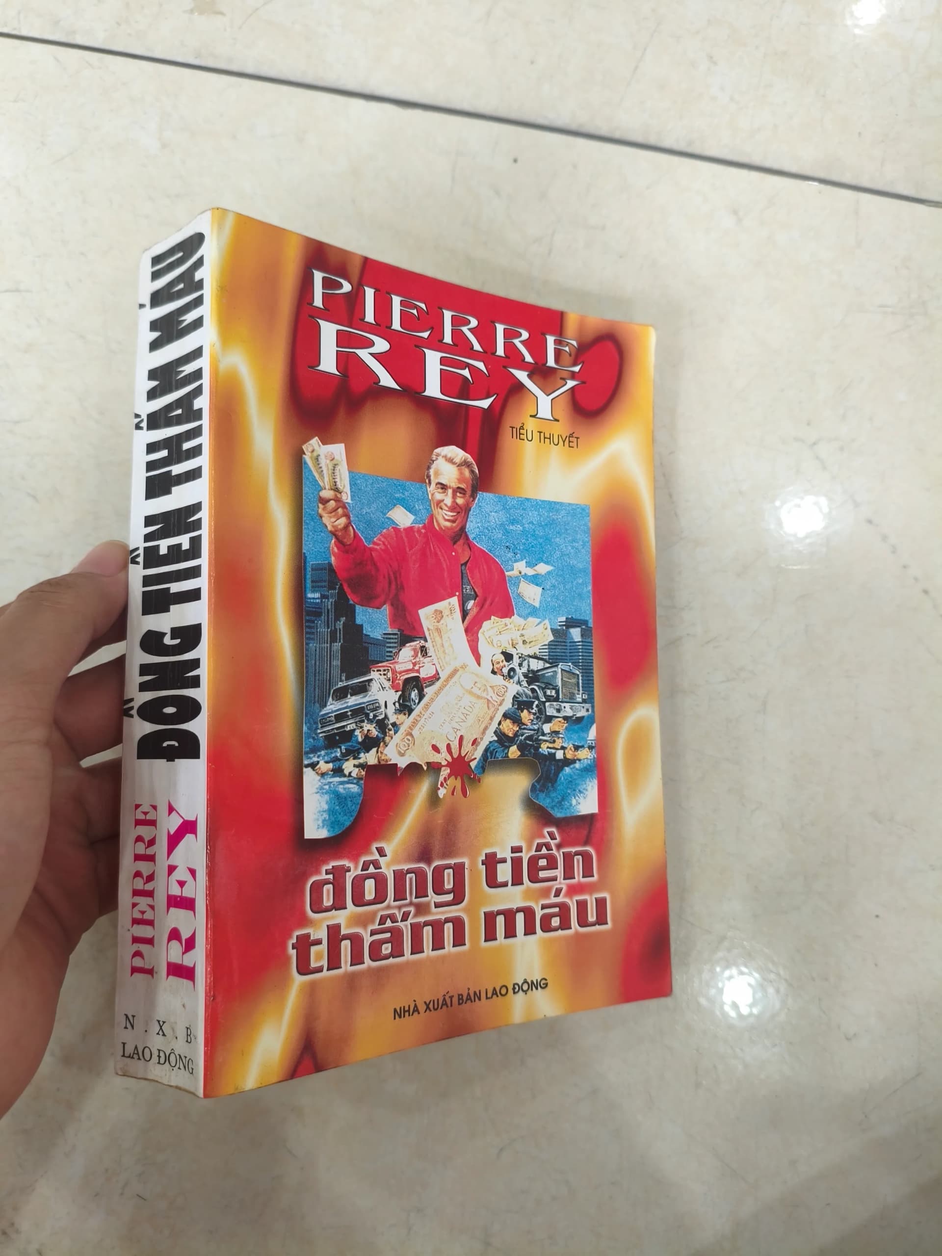Đồng tiền thấm máu - Image 1