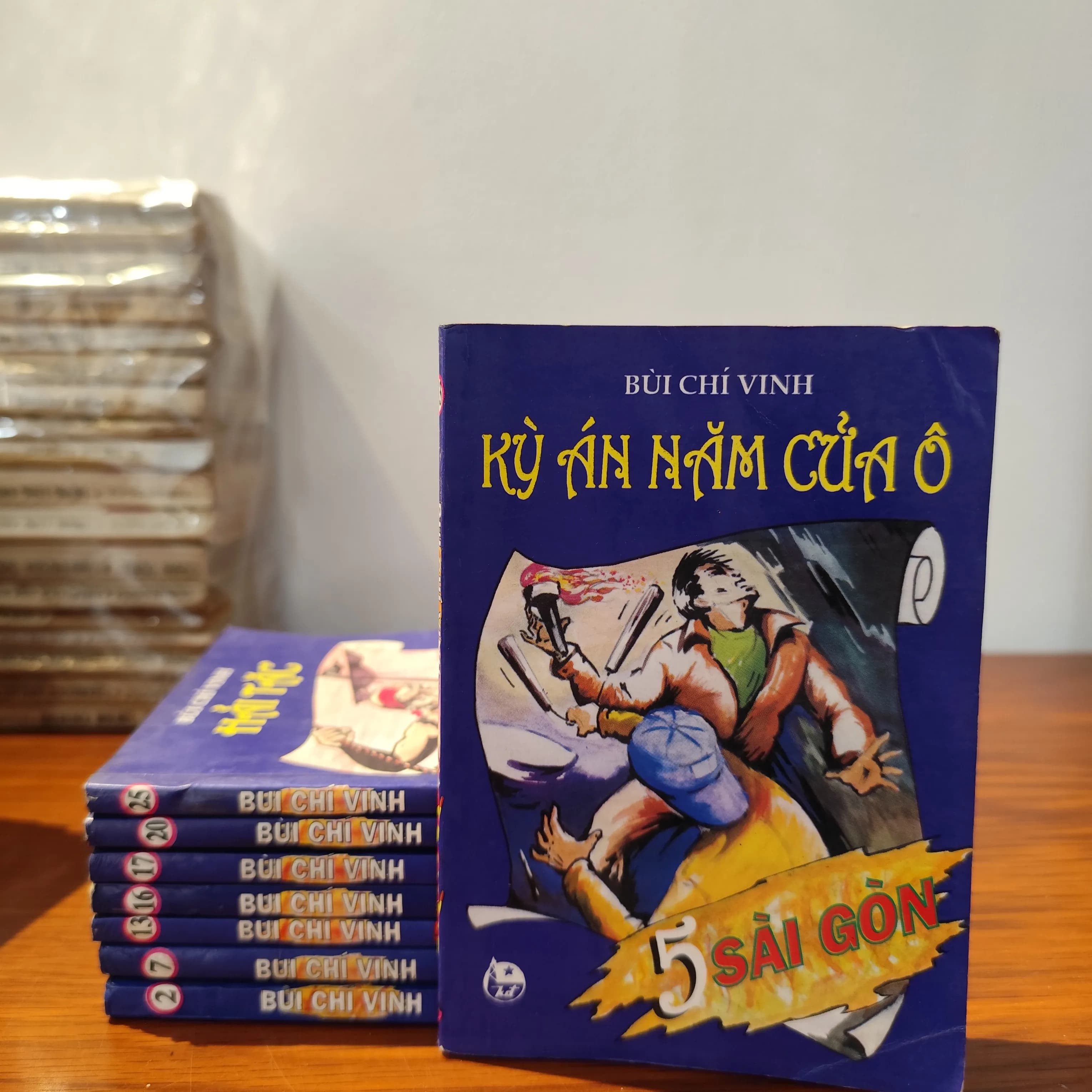 8 cuốn 5 Sài Gòn - Bùi Chí Vinh - Image 1