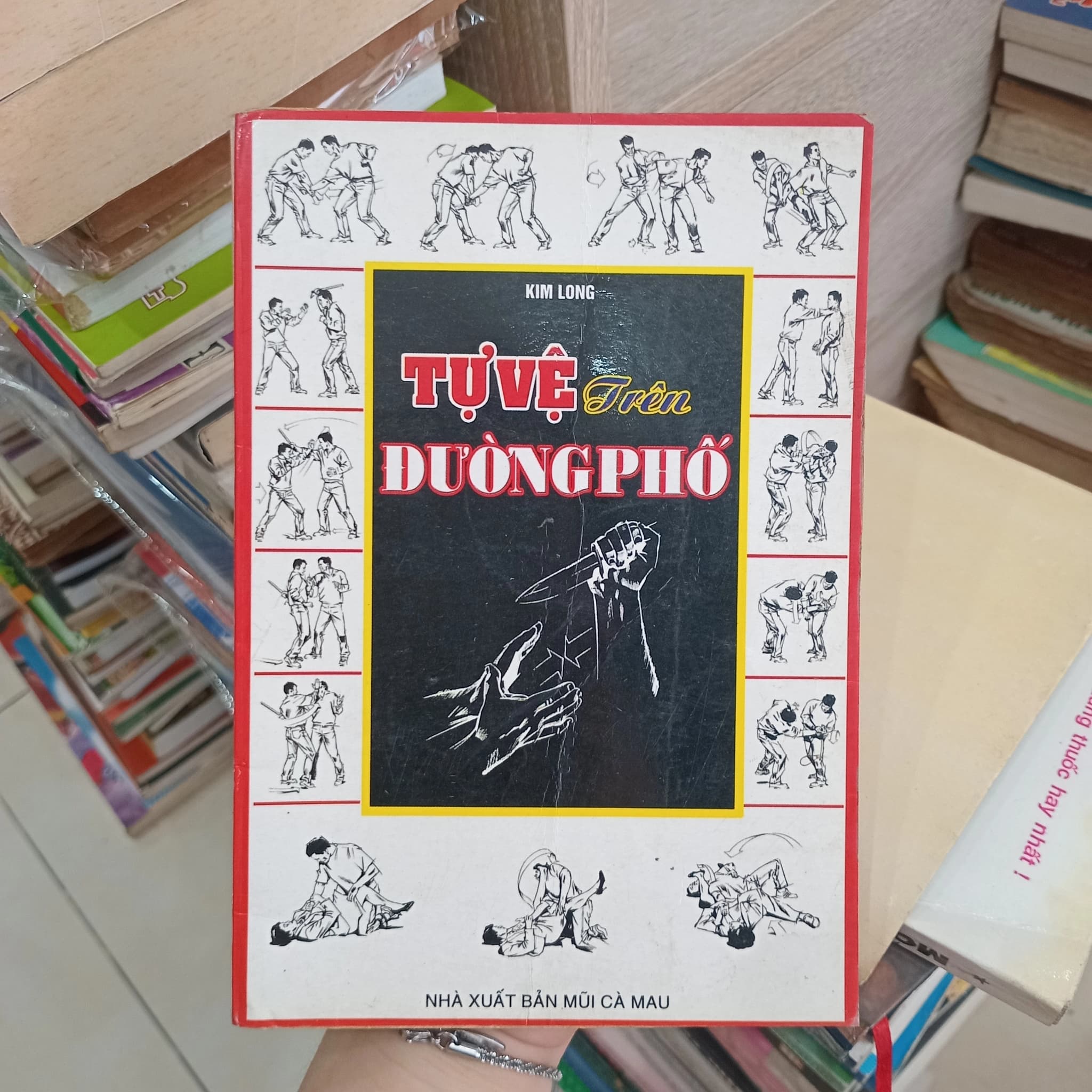 Tự vệ trên đường phố - Image 1