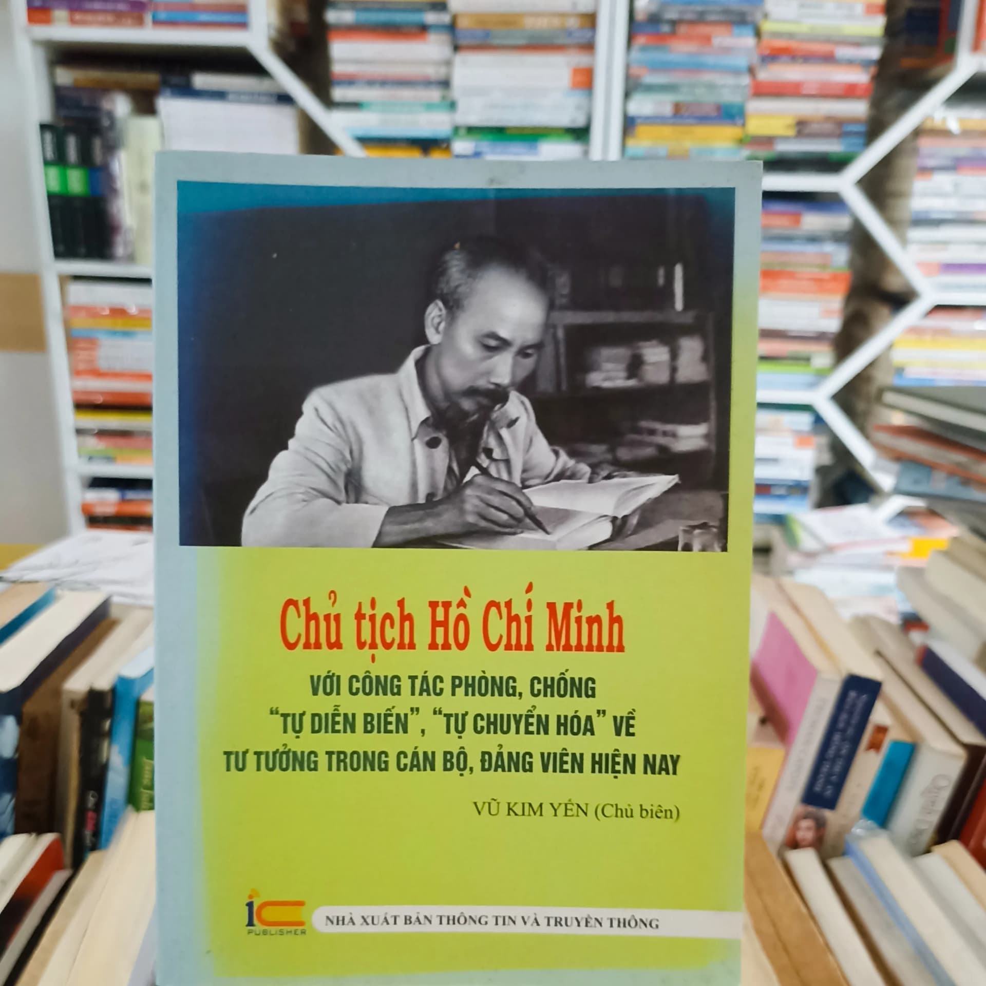 Chủ tịch Hồ Chí Minh - Image 1