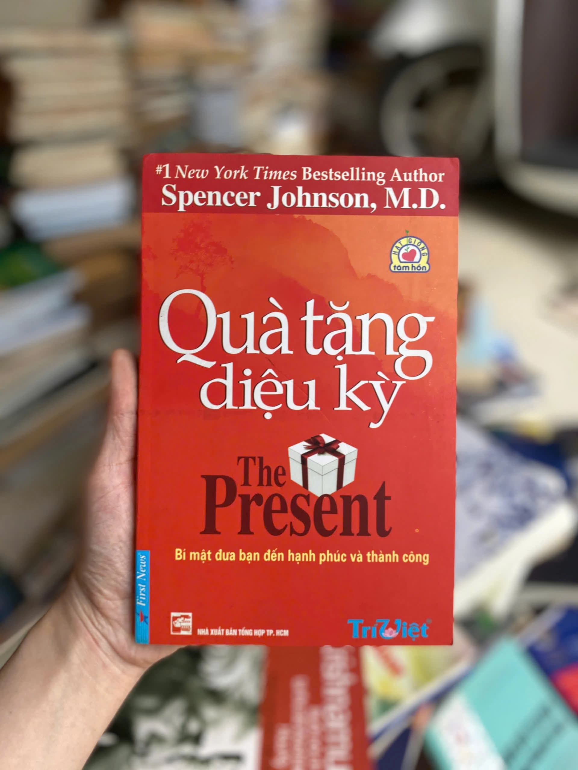 Quà Tặng Diệu Kỳ - The Present - Image 1