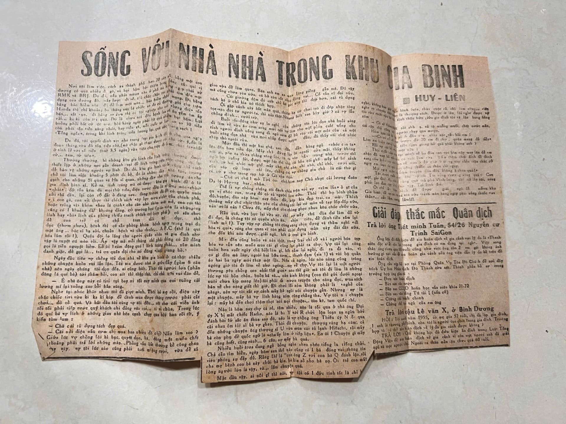 Tờ báo - Sống với nhà nhà trong khu Gia Binh - Image 1