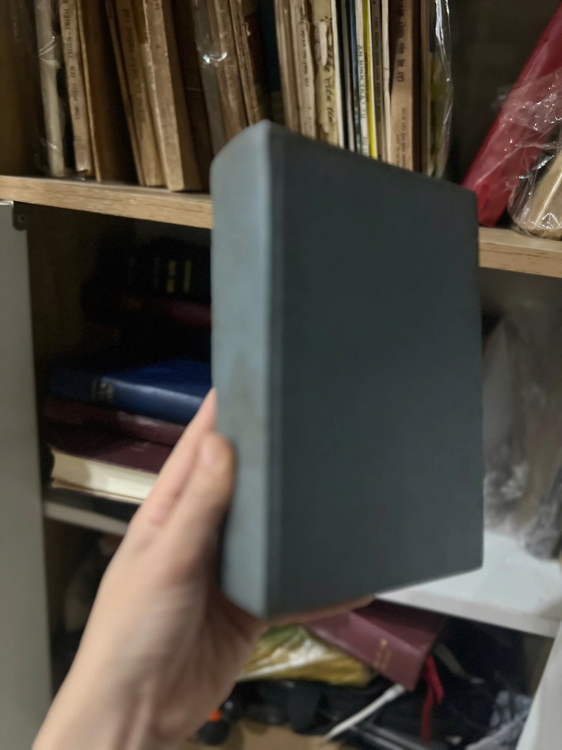 Bước Theo Mẹ - Image 1