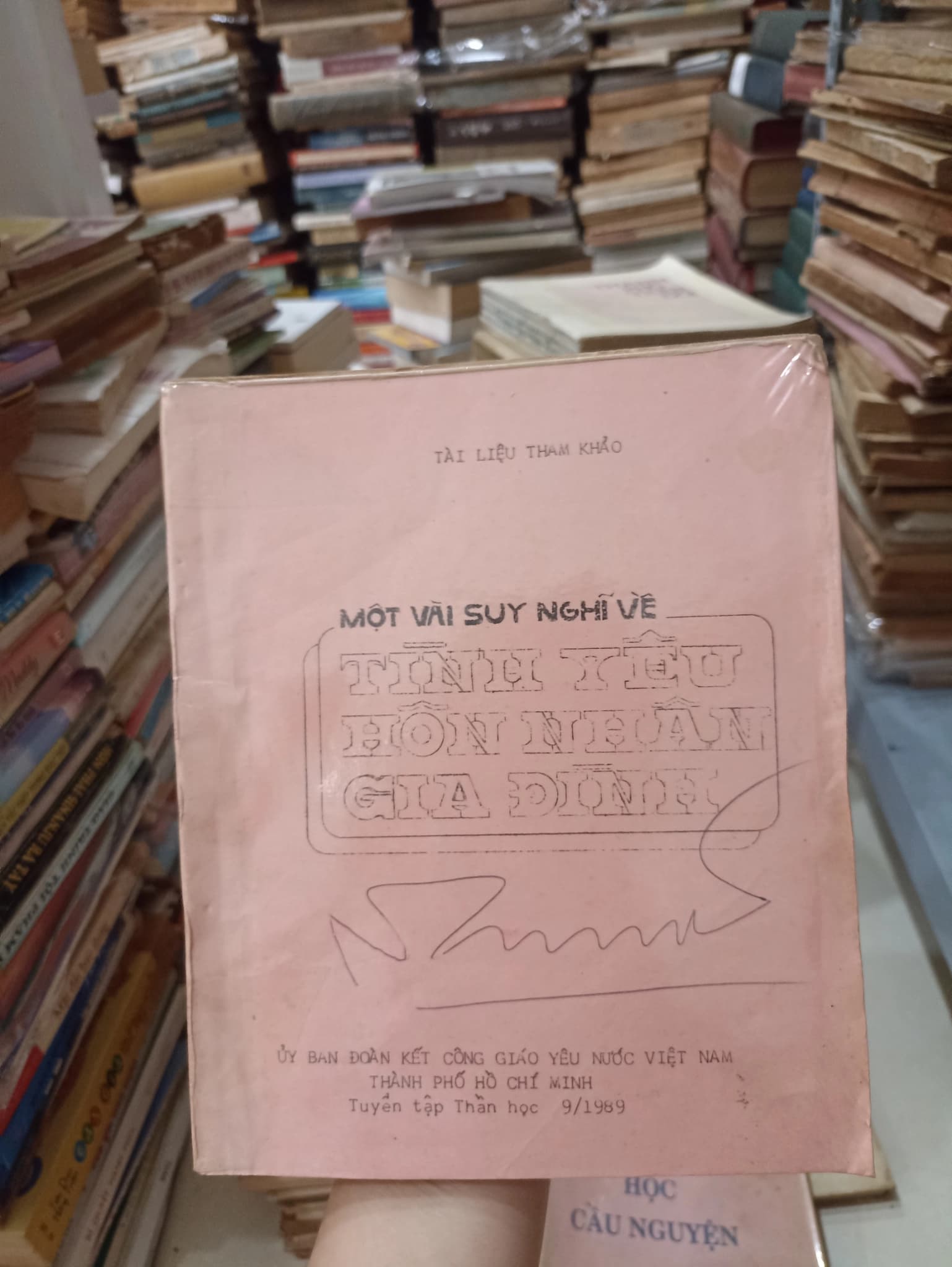 Một vài suy nghĩ về tình yêu hôn nhân gia đình - Image 1