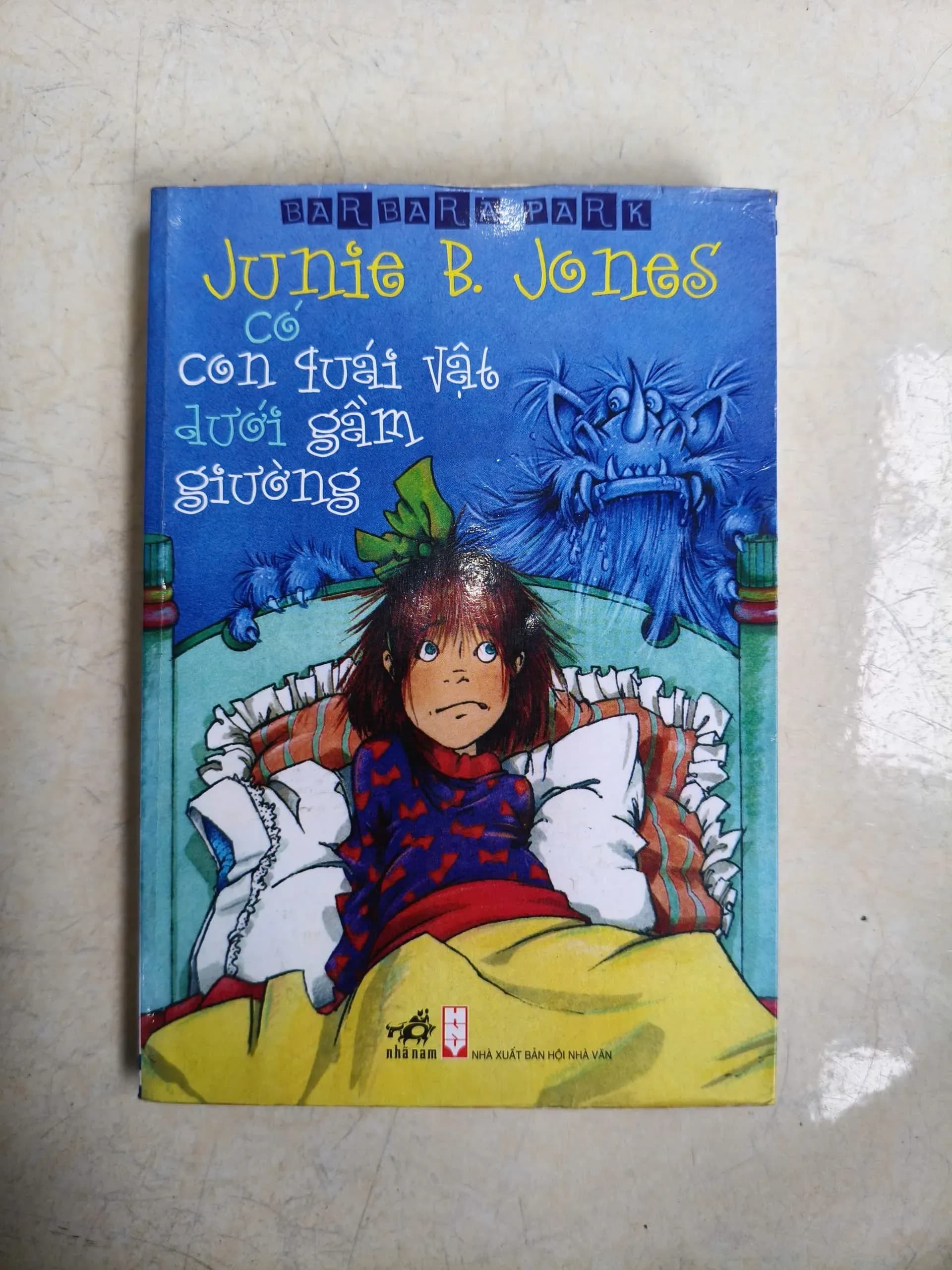 Junie B.Jones Có Con Quái Vật Dưới Gầm Giường - Image 1
