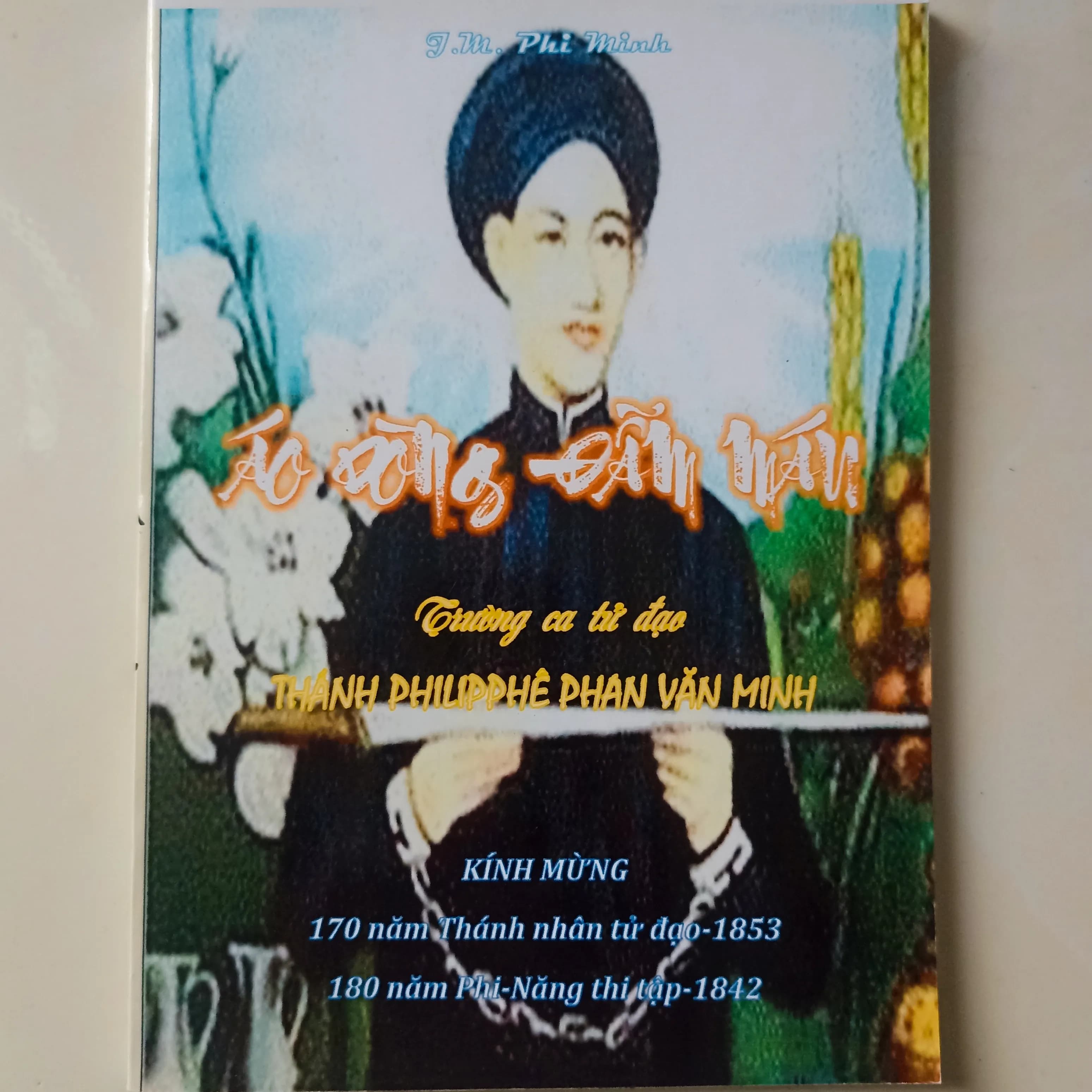 Áo choàng đẫm máu - Image 1