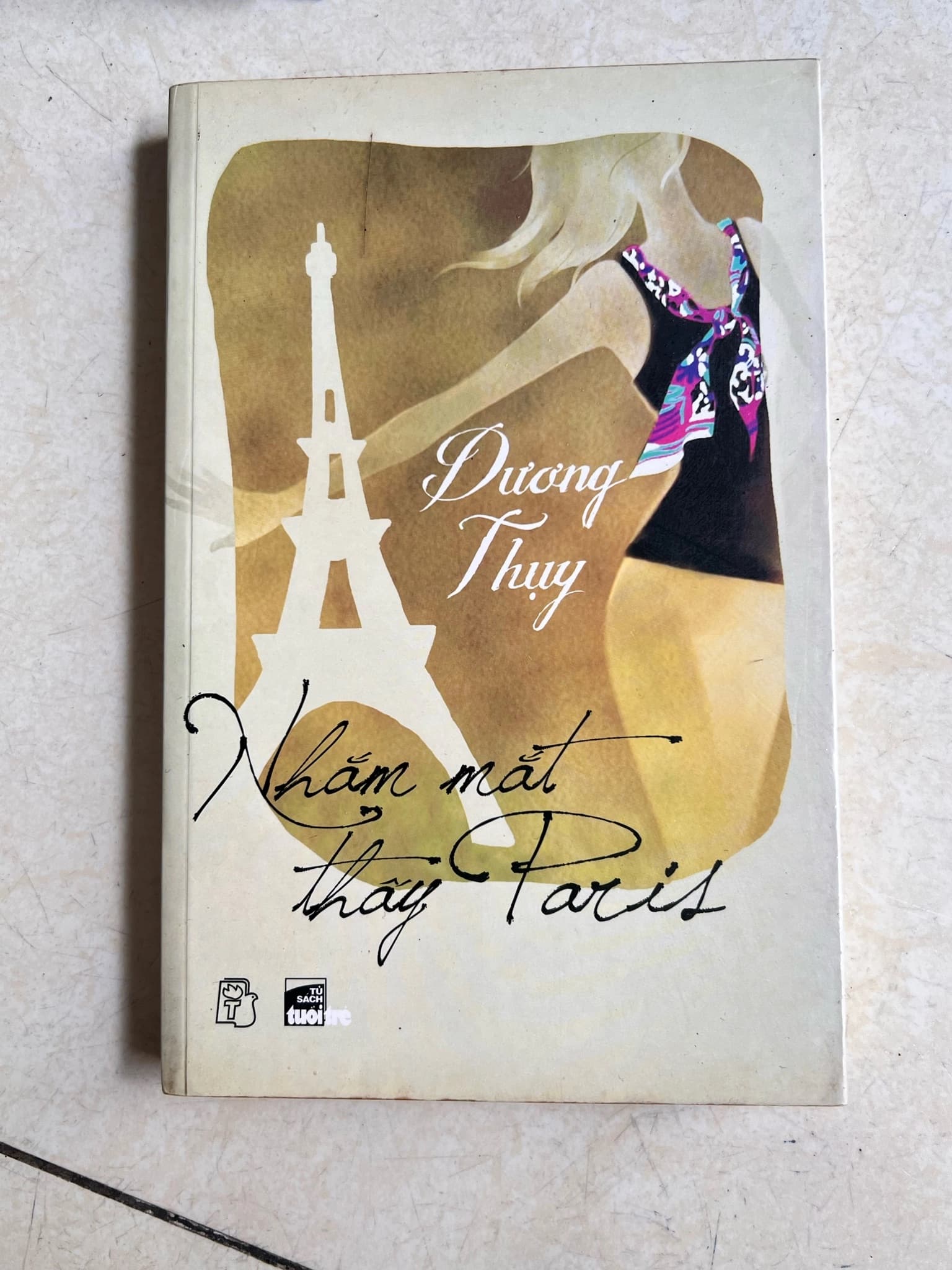 Nhắm mắt thấy Paris - Dương Thuỵ - Image 1