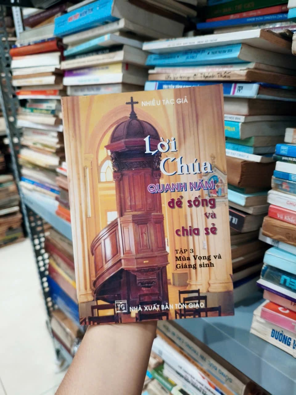 Lời Chúa Quanh Năm Để Sống Và Chia Sẻ - Tập 3 - Image 1