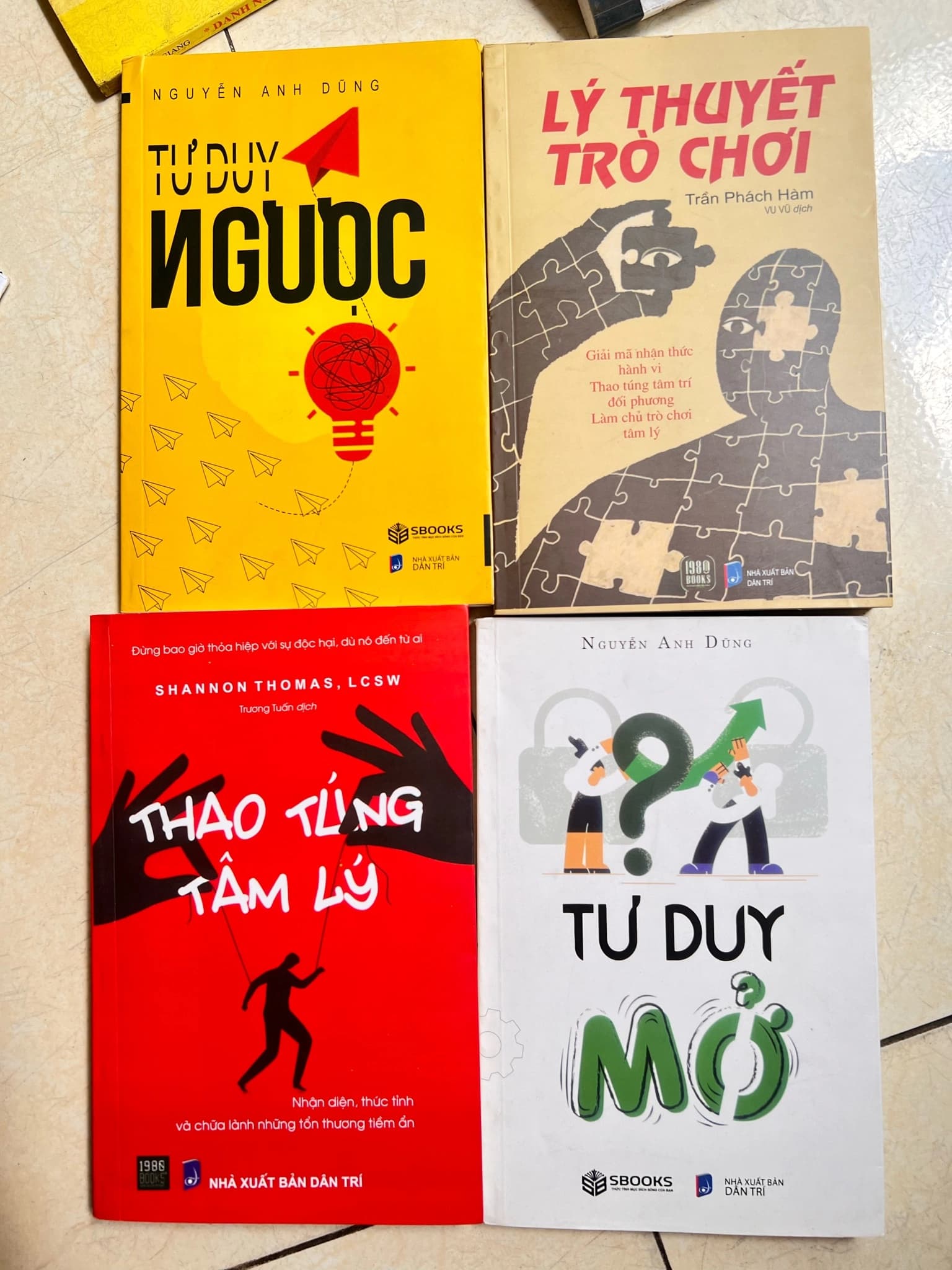 Combo 4 quyển tư duy mở, thao túng tâm lý, lý thuyết trò chơi, tư duy ngược - Image 1