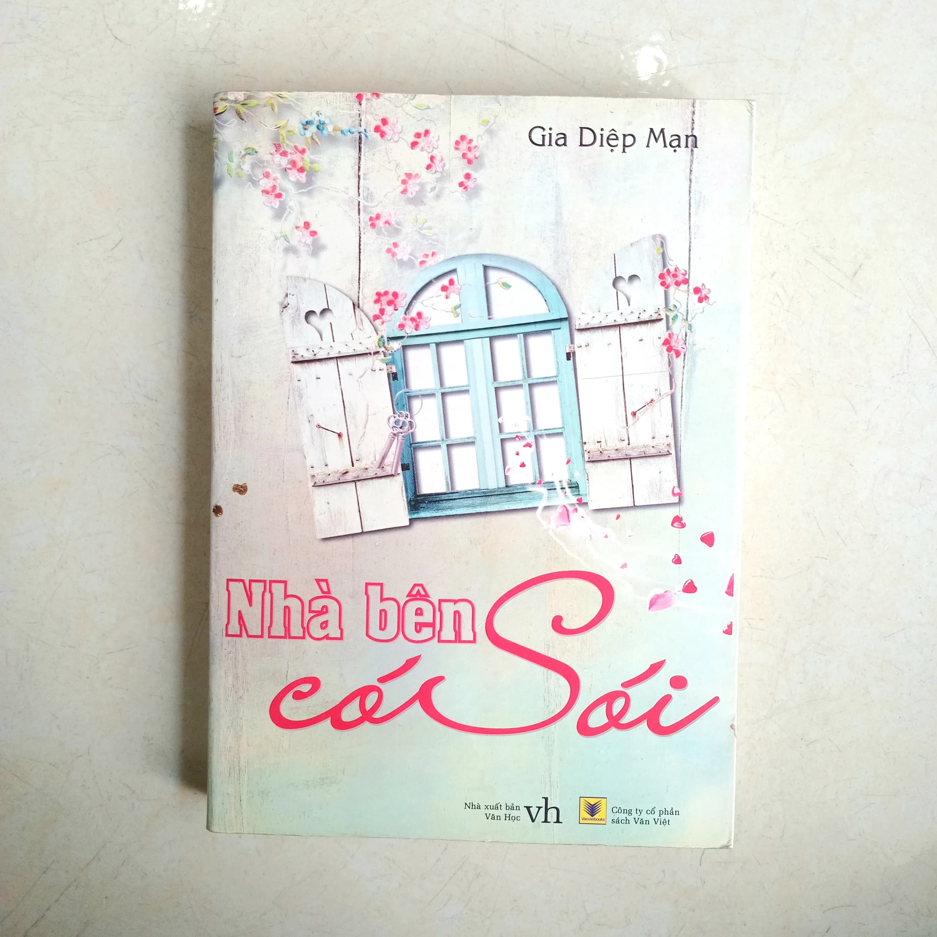 Nhà bên có Sói - Image 1