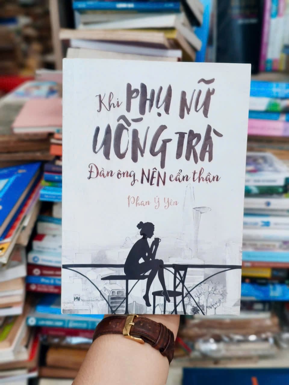 Khi Phụ Nữ Uống Trà, Đàn Ông Nên Cẩn Thận - Image 1