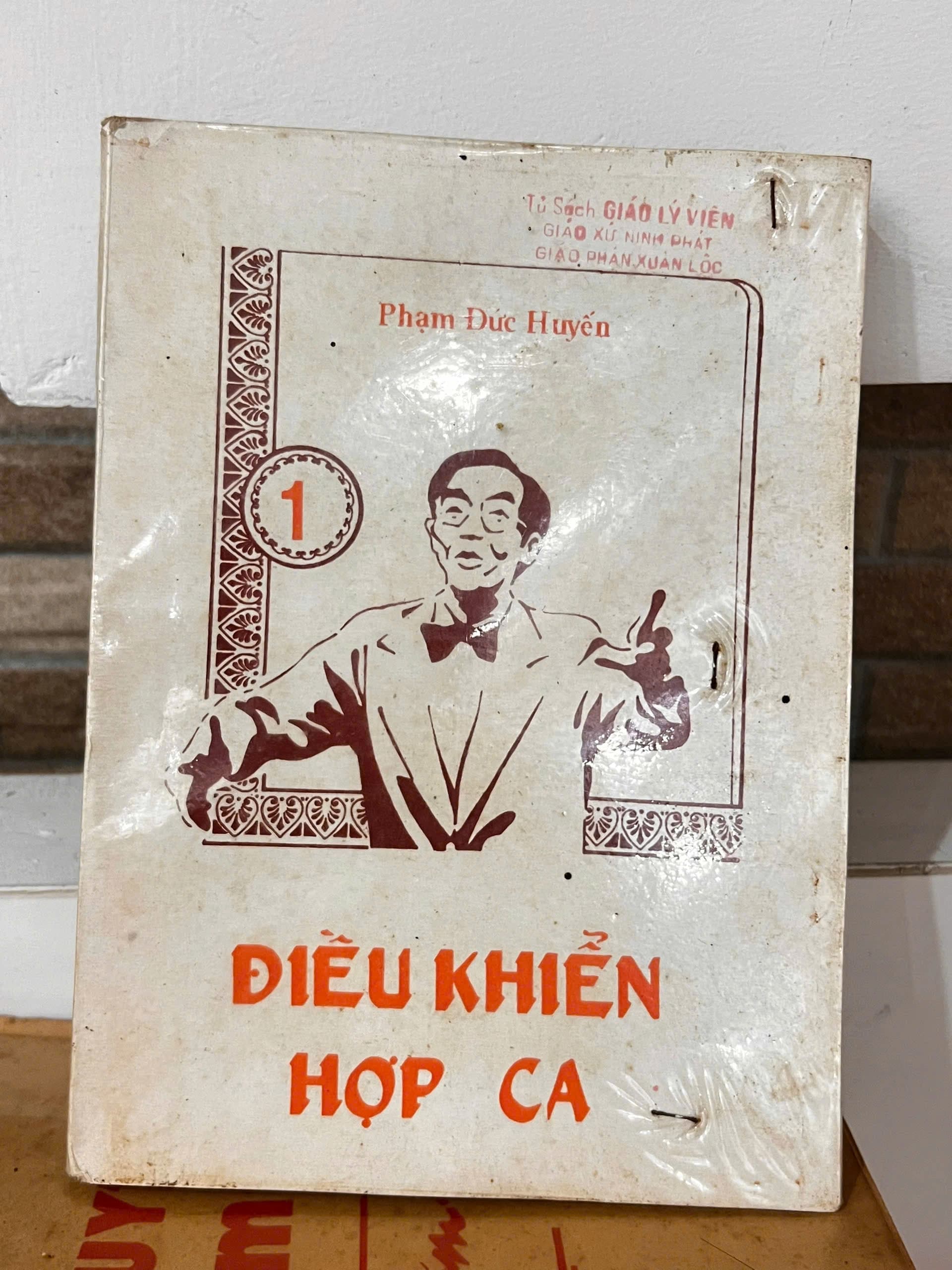 Điều Khiển Hợp Ca - Nguyễn Đức Huyến - Image 1