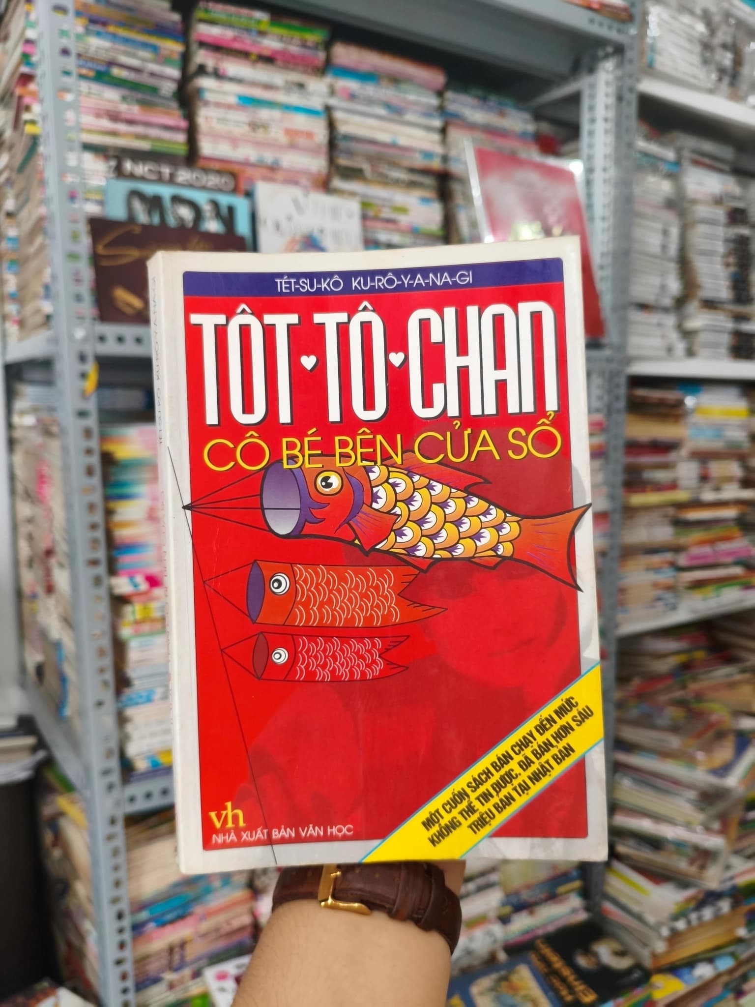 Tôt- tô- chan cô bé bên cửa sổ - Image 1