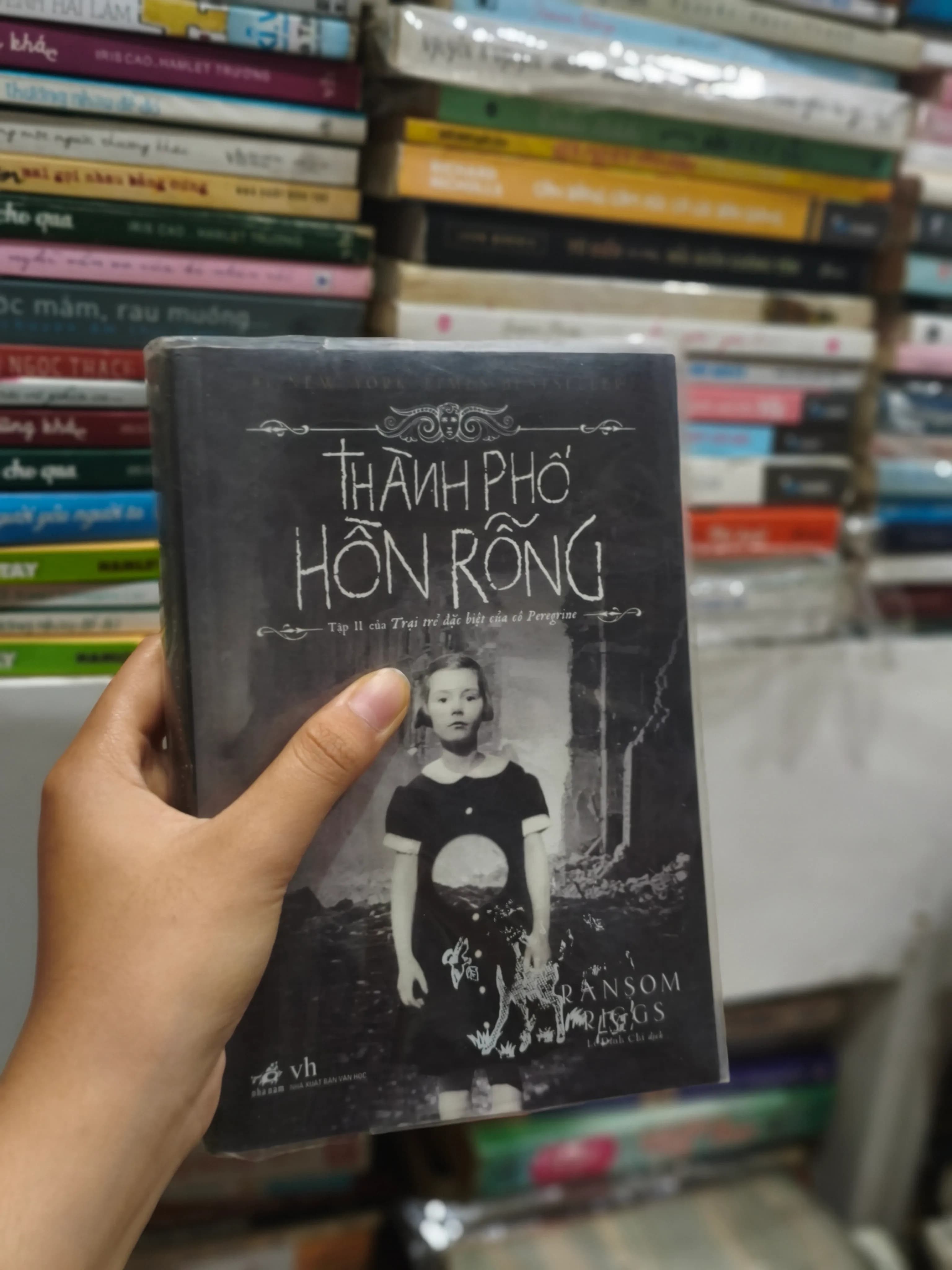 Thành phố hồn rỗng - Image 1
