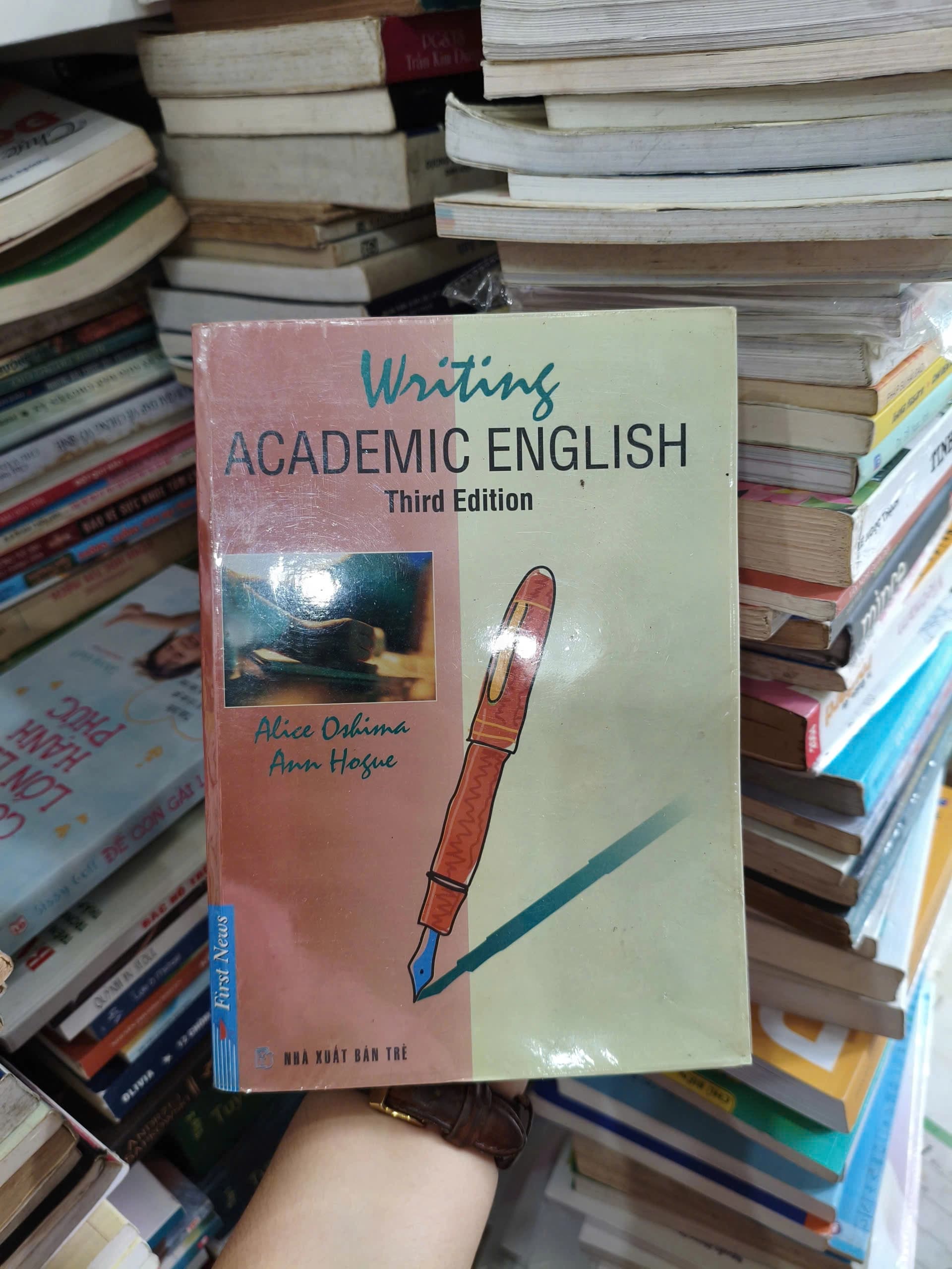 Writing Academic English (Third Edition) - Image 1