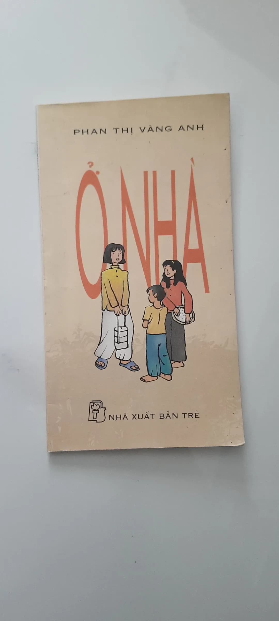 Ở Nhà - Phan Thị Vàng Anh - Image 1