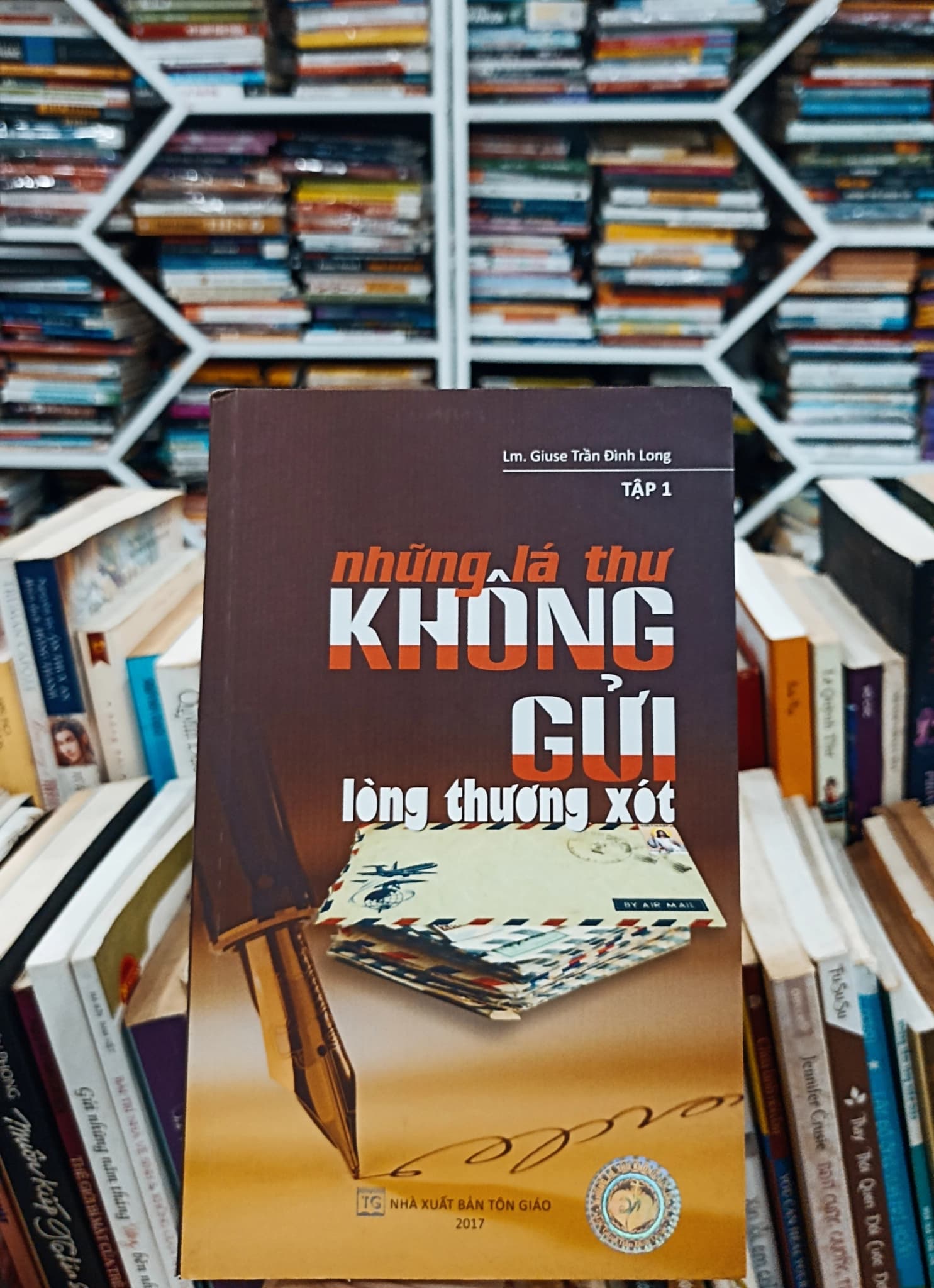 Những Lá Thư Không Gửi Lòng Thương Xót - Image 1