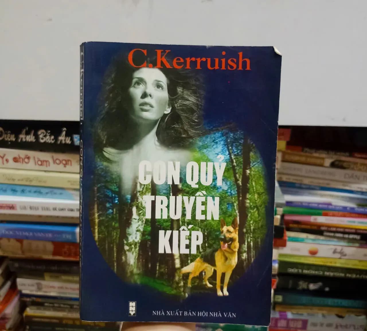 Con quỷ truyền kiếp - Image 1