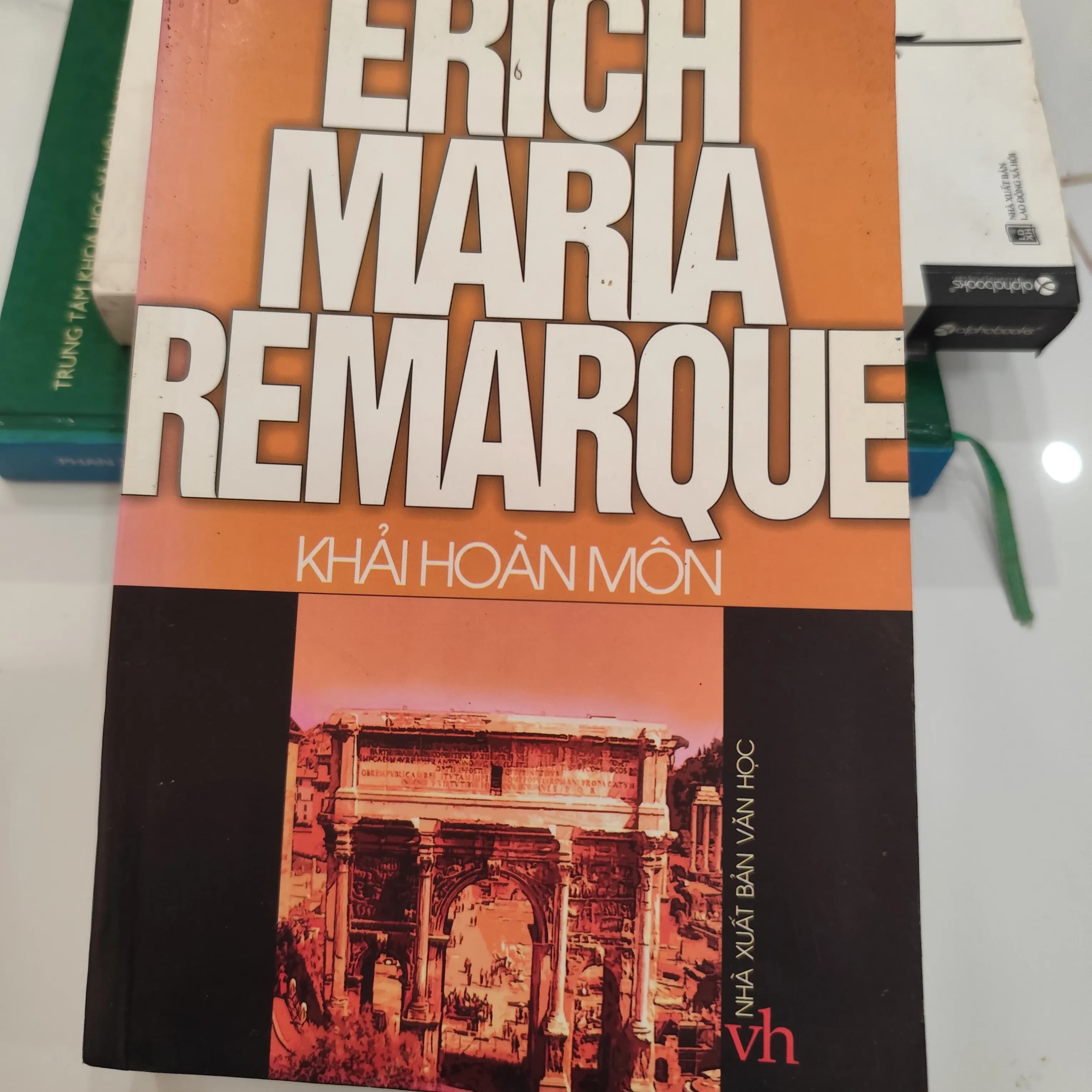 Khải Hoàn Môn - Image 1