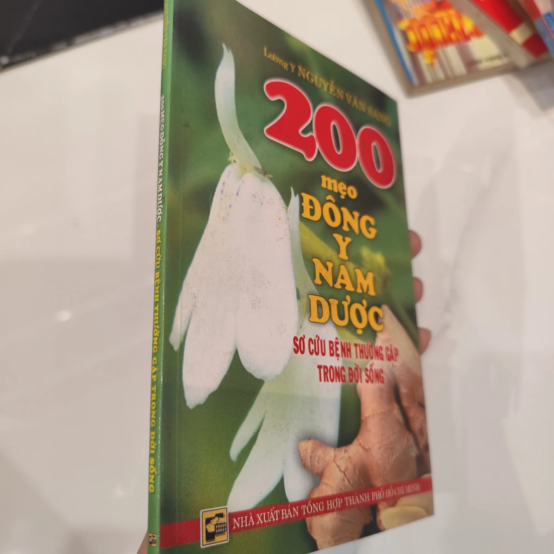 200 mẹo Đông Y Nam Dược sơ cứu bệnh thường gặp trong đời sống - Image 1