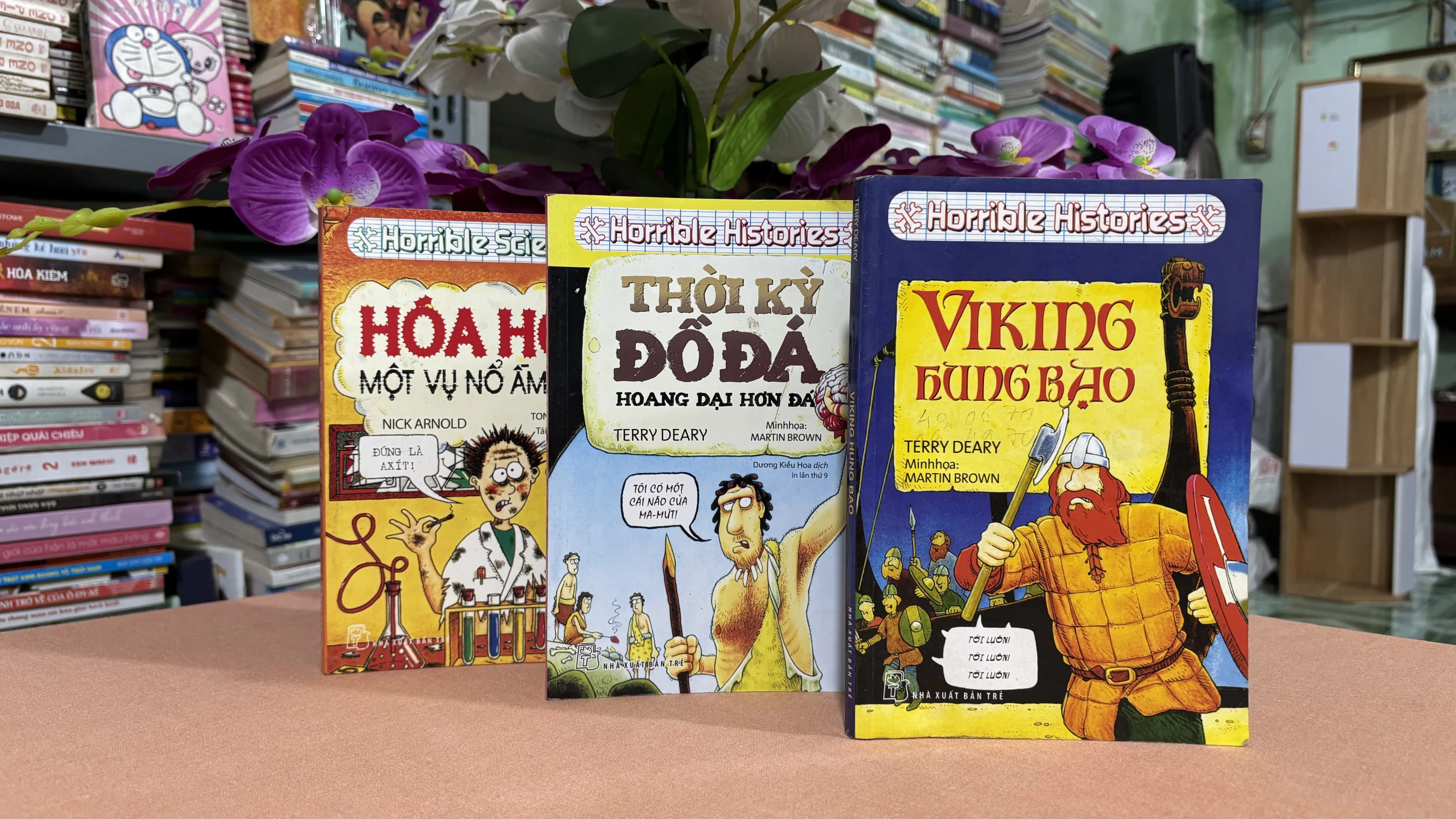 Combo 3 quyển Horrible Histories - Image 1
