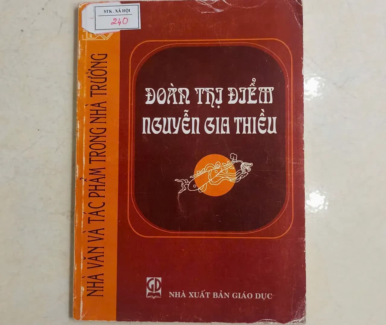 Đoàn Thị Điểm, Nguyễn Gia Thiều - Image 1