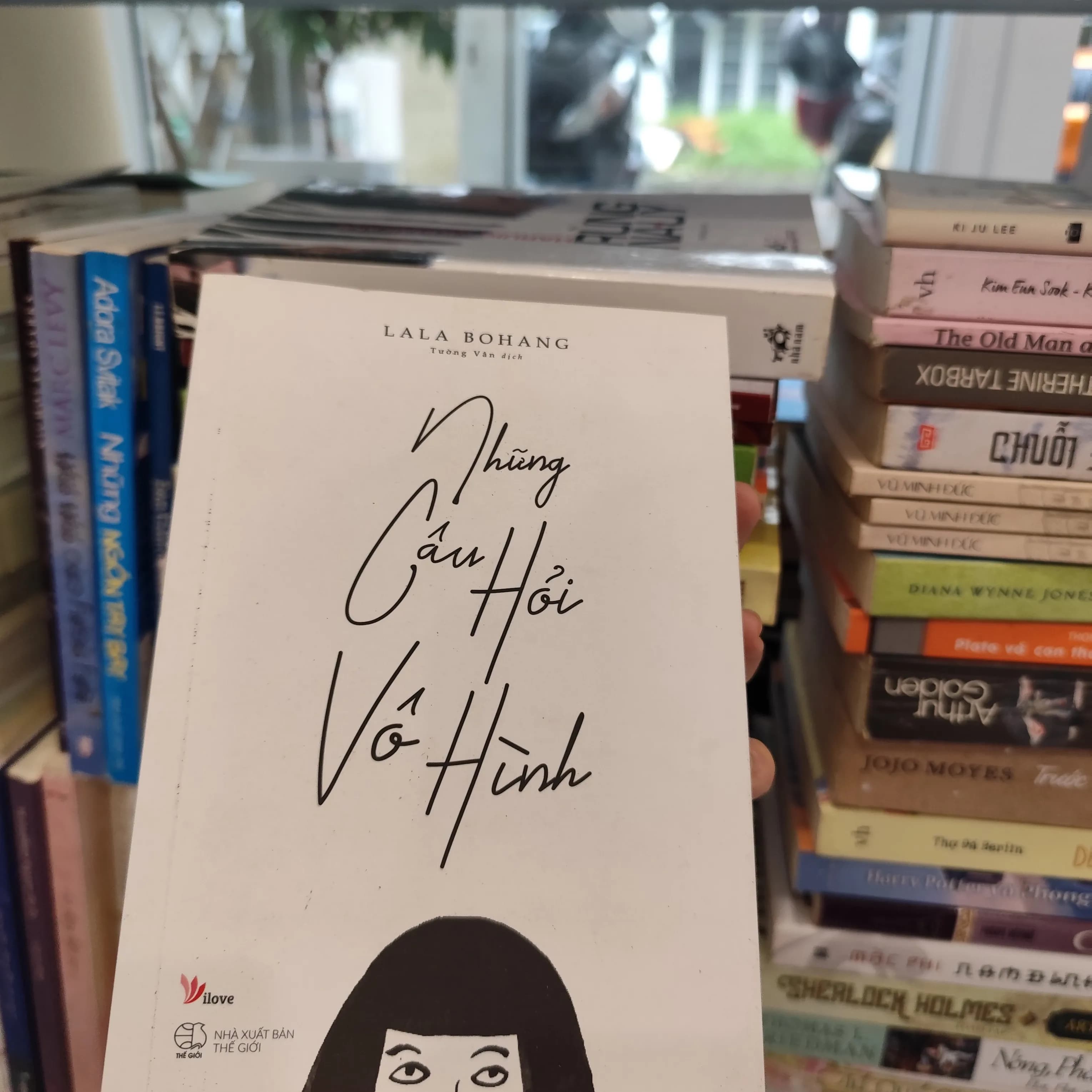 Những câu hỏi vô hình - Image 1