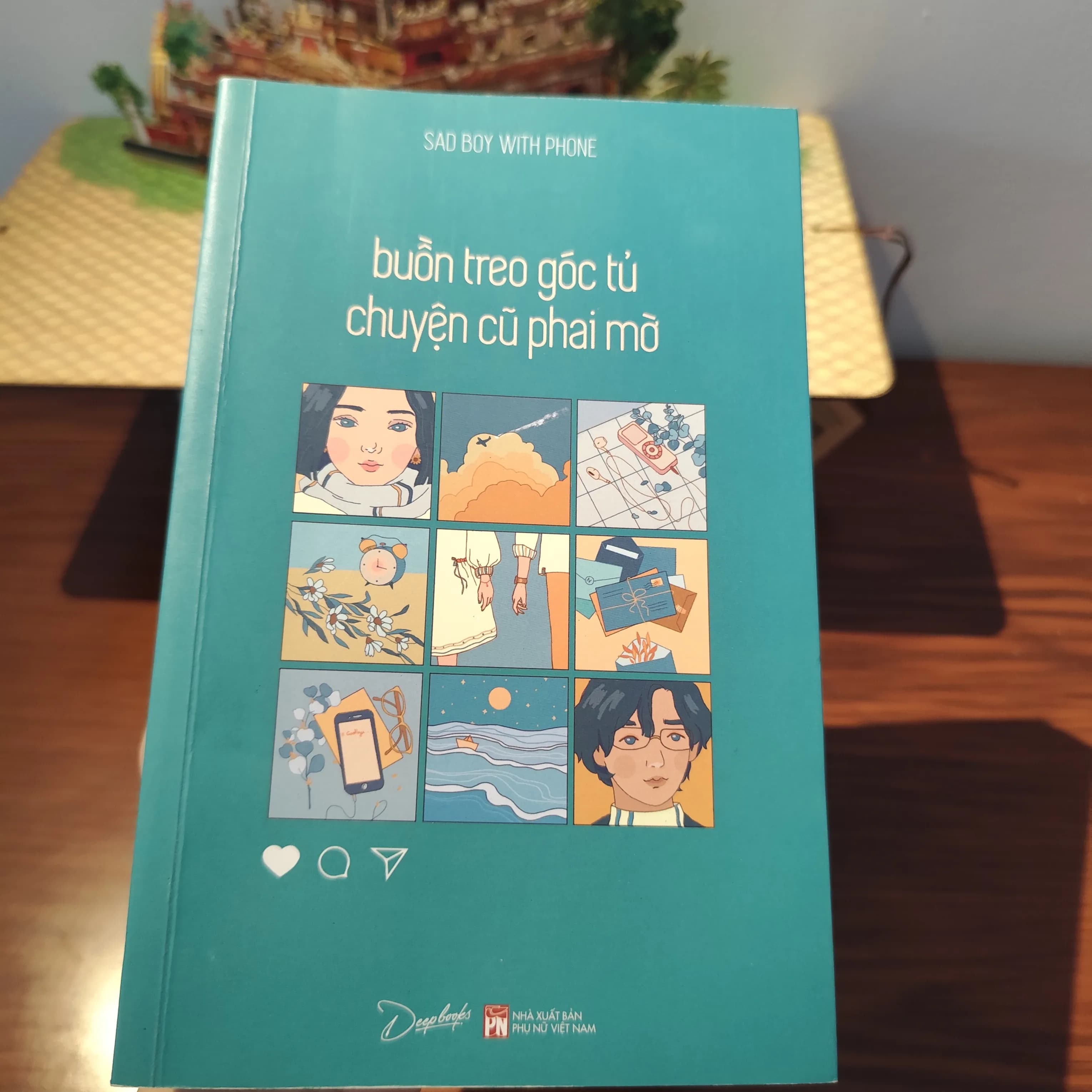 Buồn treo góc tủ chuyện cũ phai mờ - Image 1