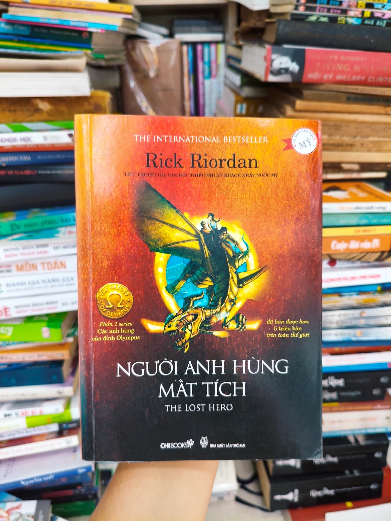 Người anh hùng mất tích - Image 1
