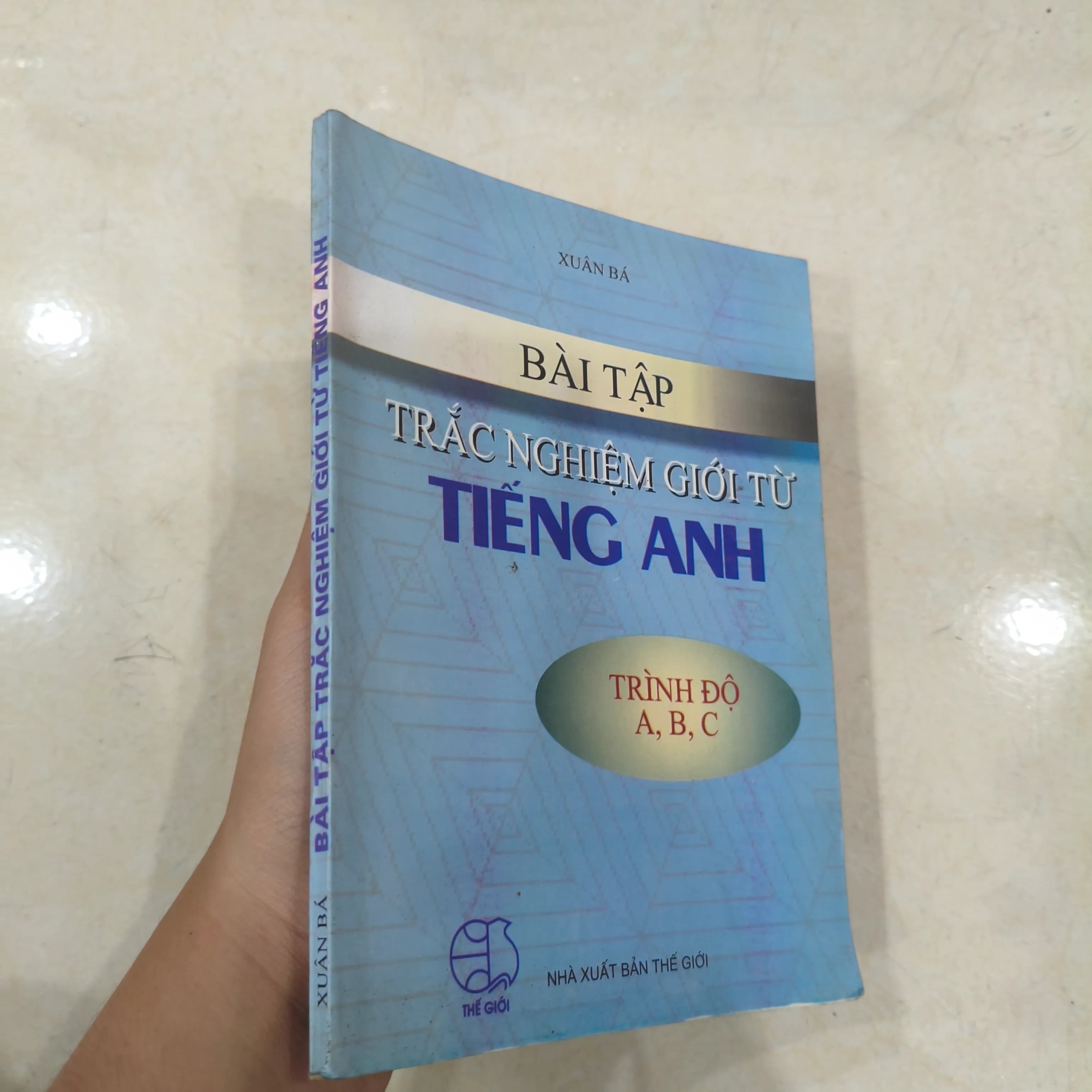 Bài tập trắc nghiệm giới từ Tiếng Anh - Image 1