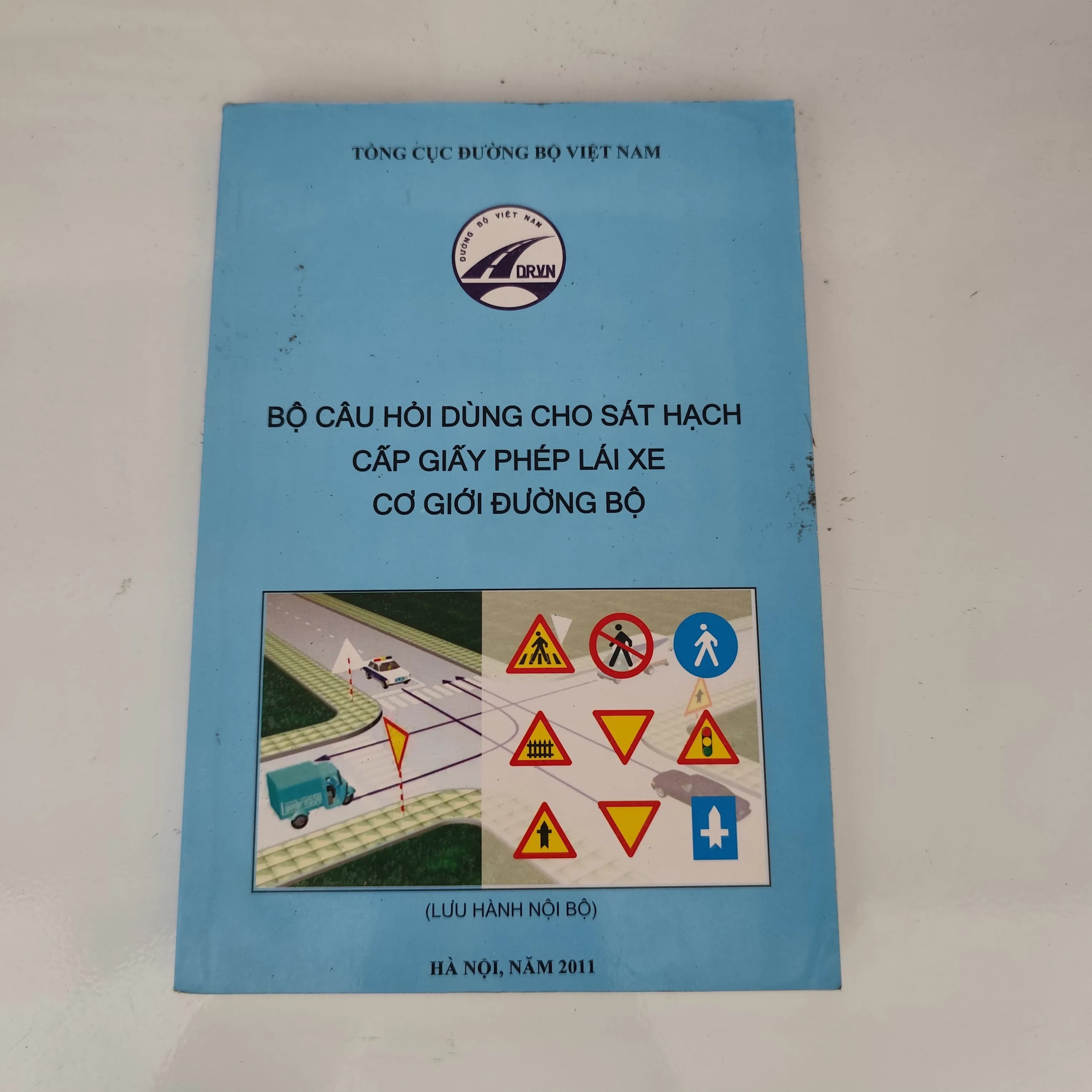 Bộ câu hỏi dùng cho sát hạch cấp giấy phép lái xe cơ giới đường bộ - Image 1