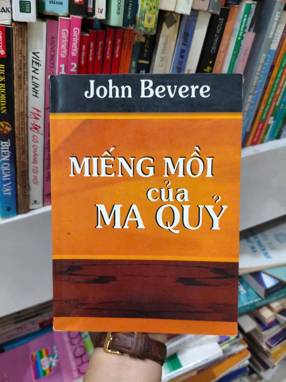 Miếng Mồi Của Ma Quỷ - Image 1