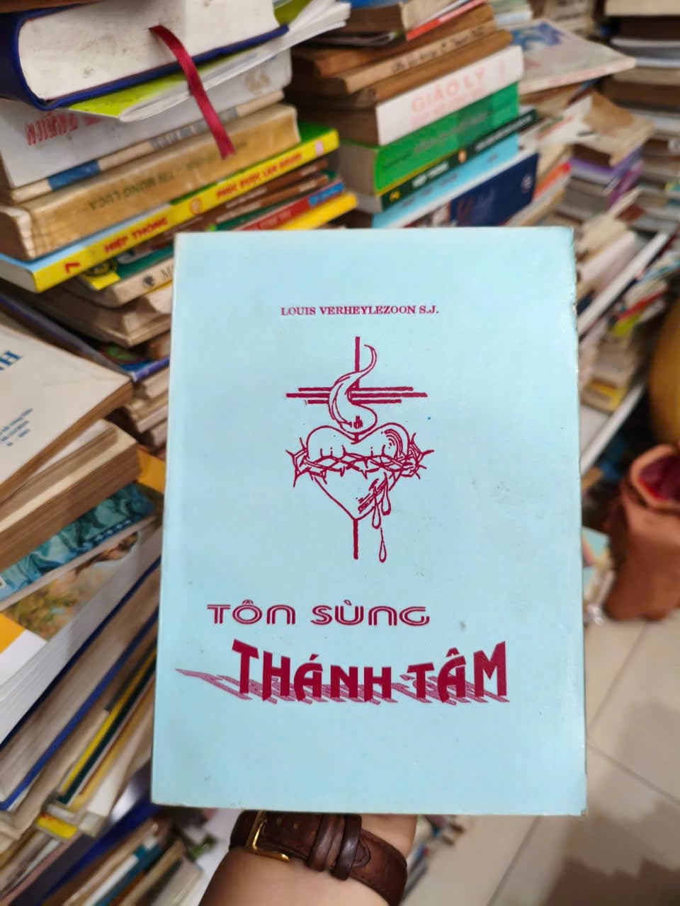 Suy Tôn Thánh Tâm - Image 1