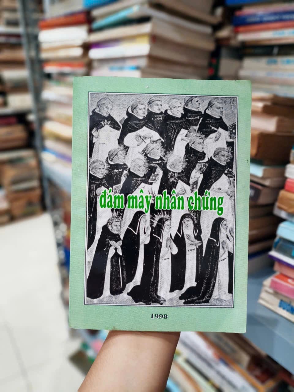 Đám Mây Nhân Chứng - Image 1