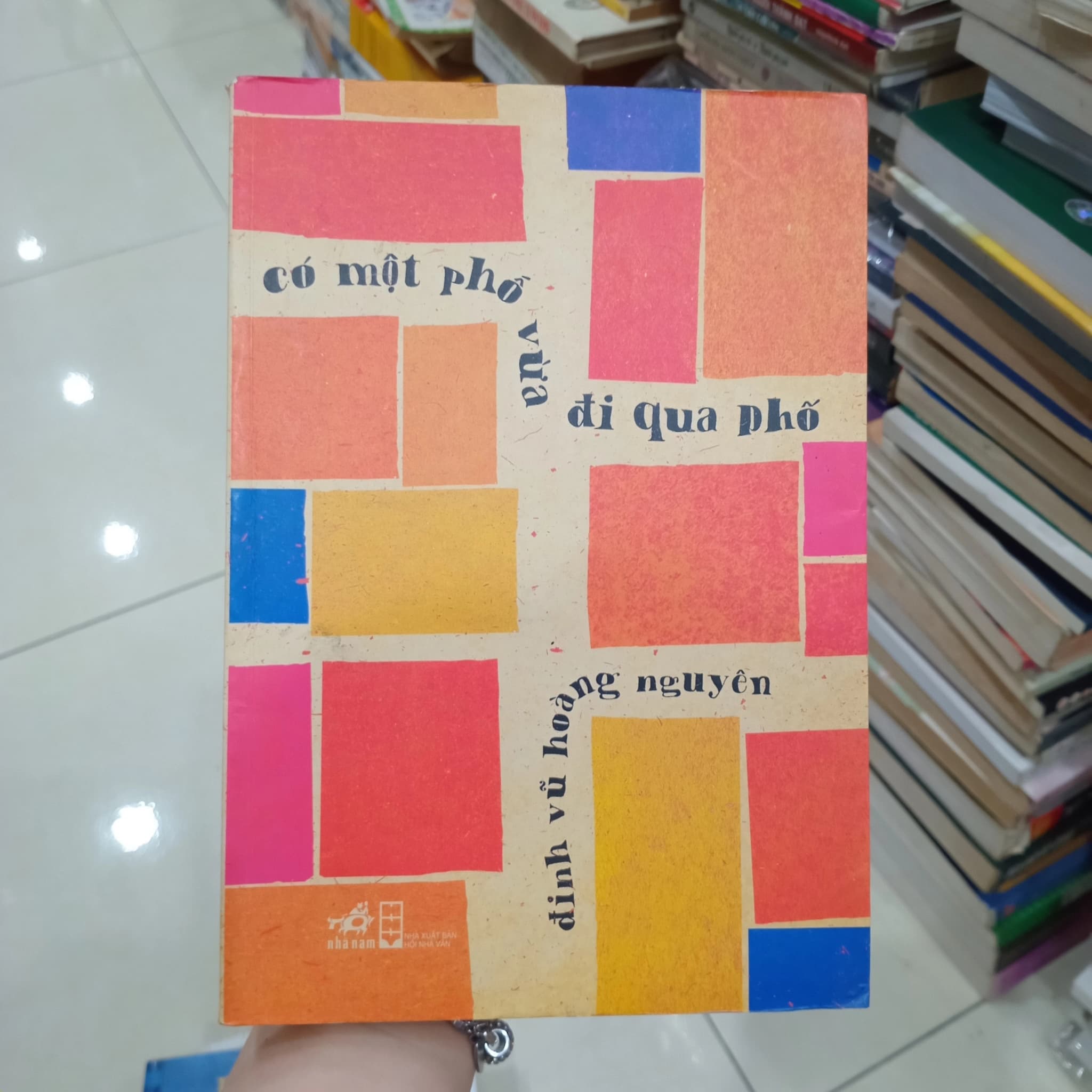 Có một phố vừa đi qua phố - Image 1