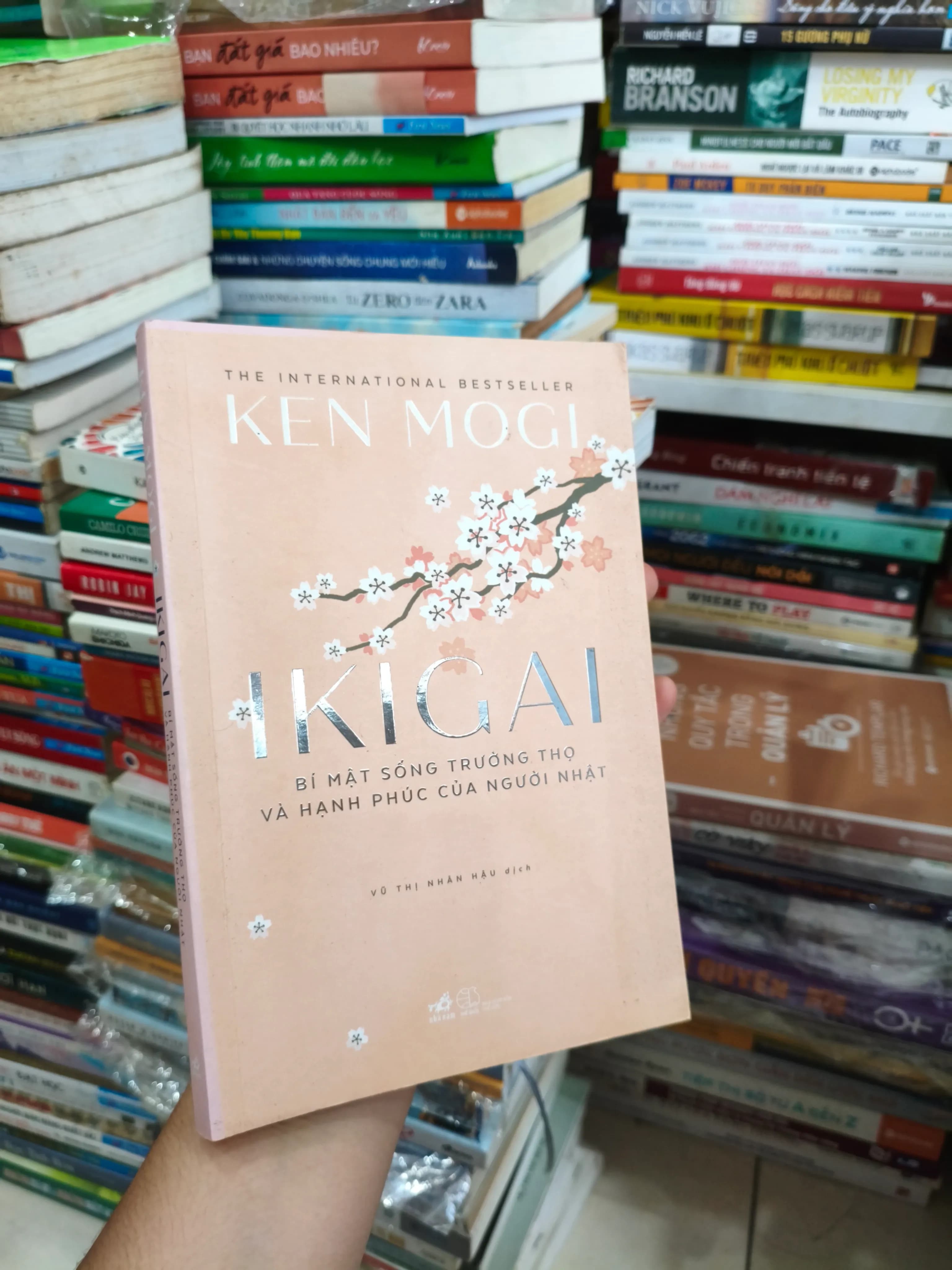 Ikigai: Bí mật sống trường thọ và hạnh phúc của người Nhật - Image 1