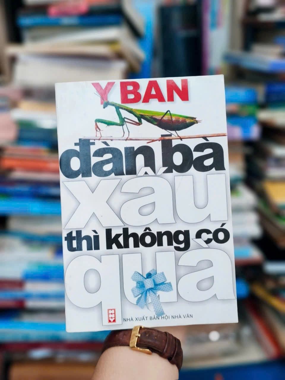Đàn Bà Xấu Thì Không Có Quà - Image 1