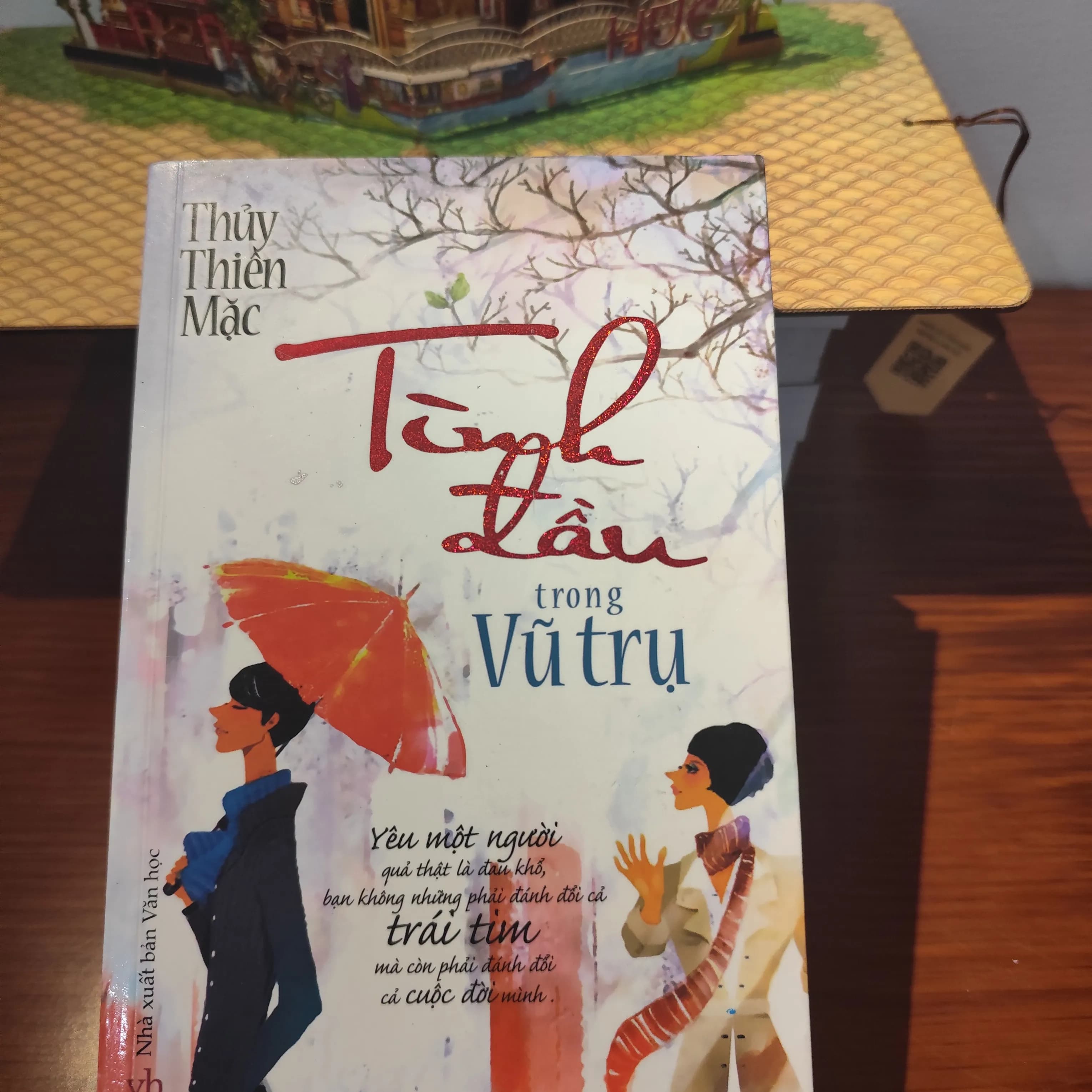 Tình đầu trong vũ trụ - Image 1