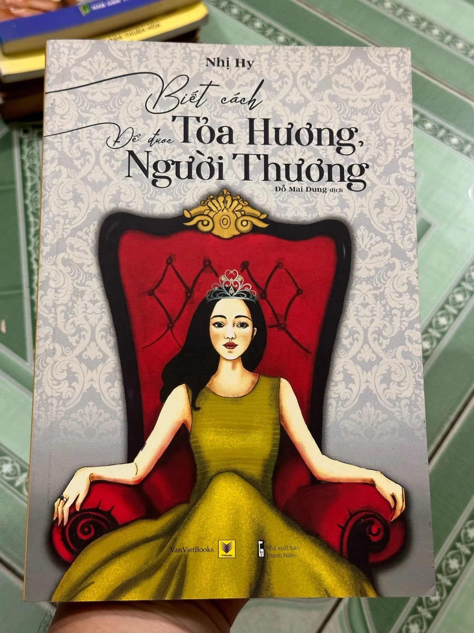Biết cách để được toả hương người, người thương - Nhị Hy - Image 1