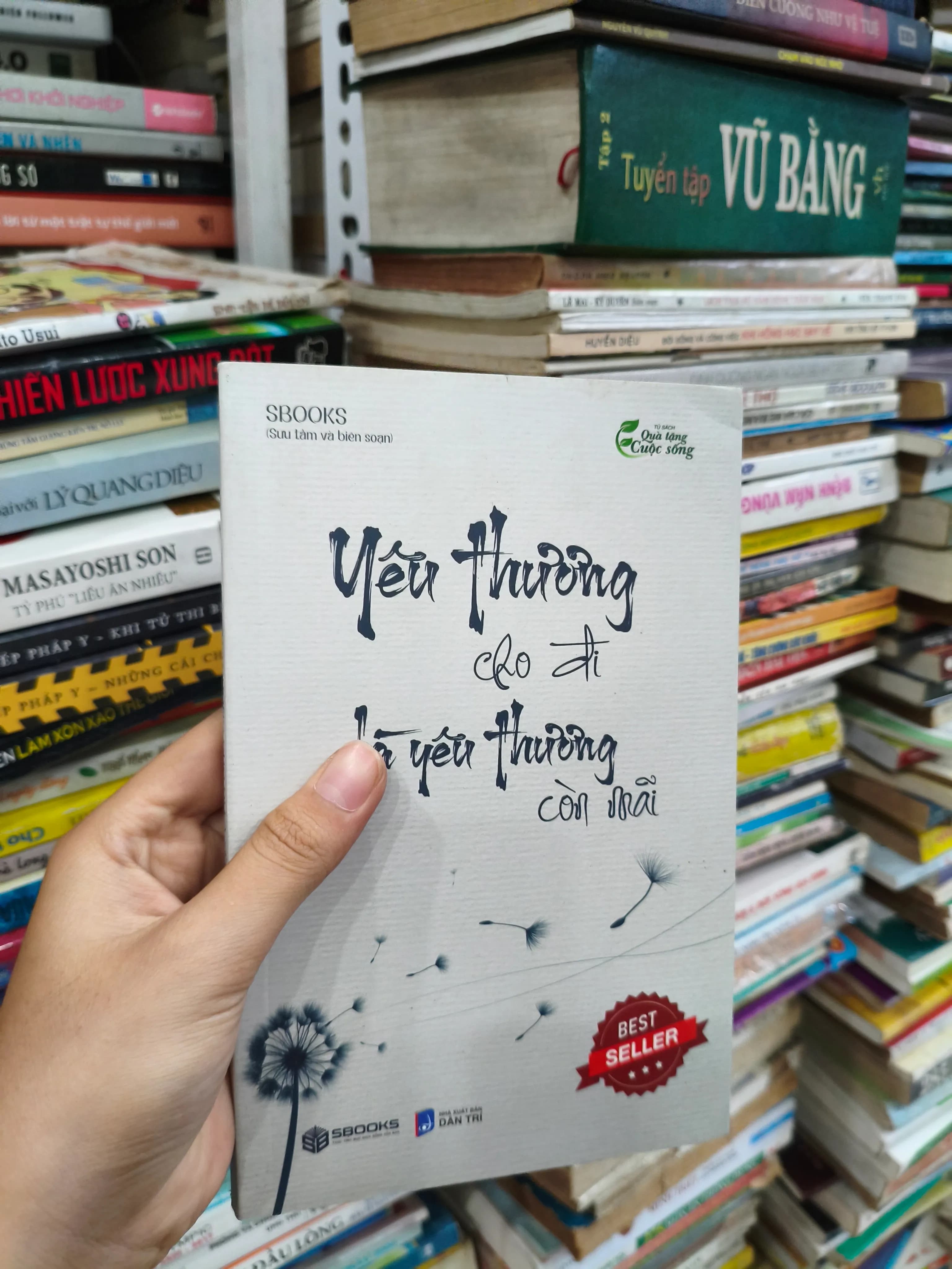 Yêu Thương Cho Đi Là Yêu Thương Còn Mãi - Image 1