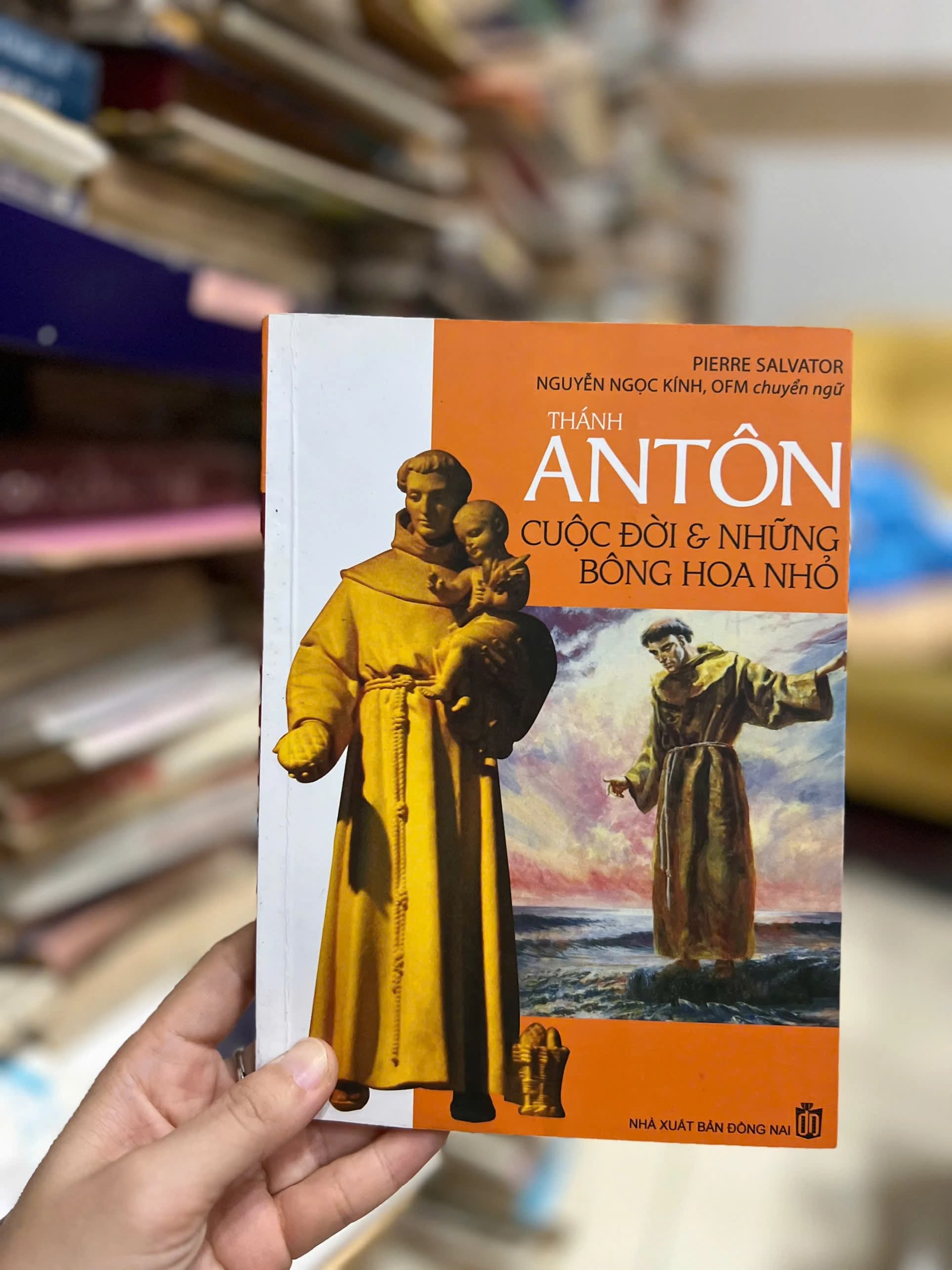 Thánh AnTôn Cuộc Đời Và Những Bông Hoa Nhỏ - Image 1