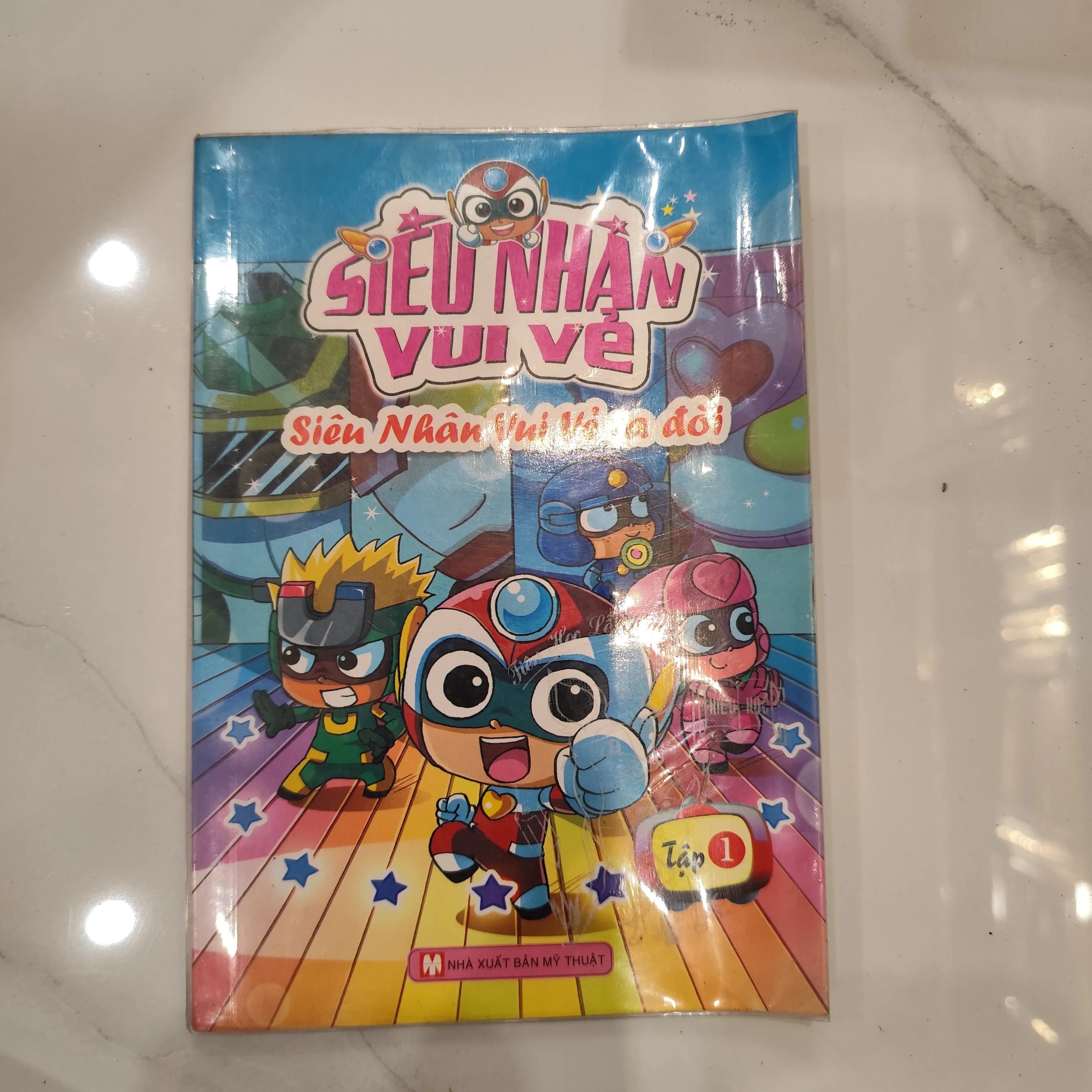 Siêu nhân vui vẻ ra đời - Image 1
