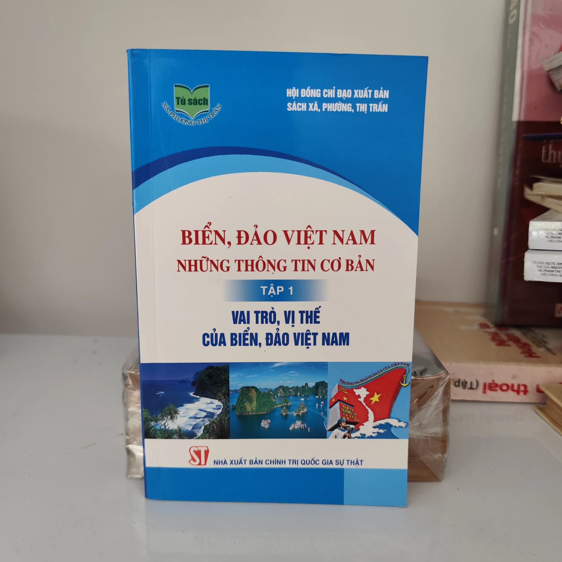Biển, đảo Việt Nam những thông tin cơ bản tập 1 - Image 1
