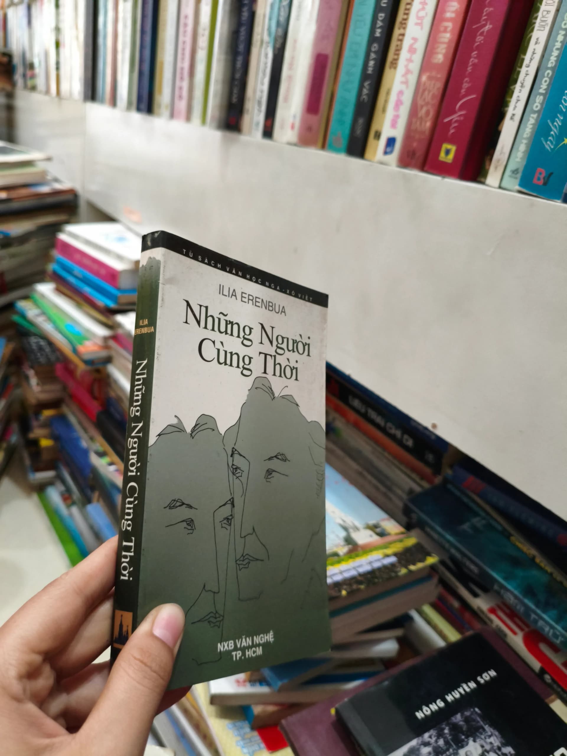 Những người cùng thời - Image 1