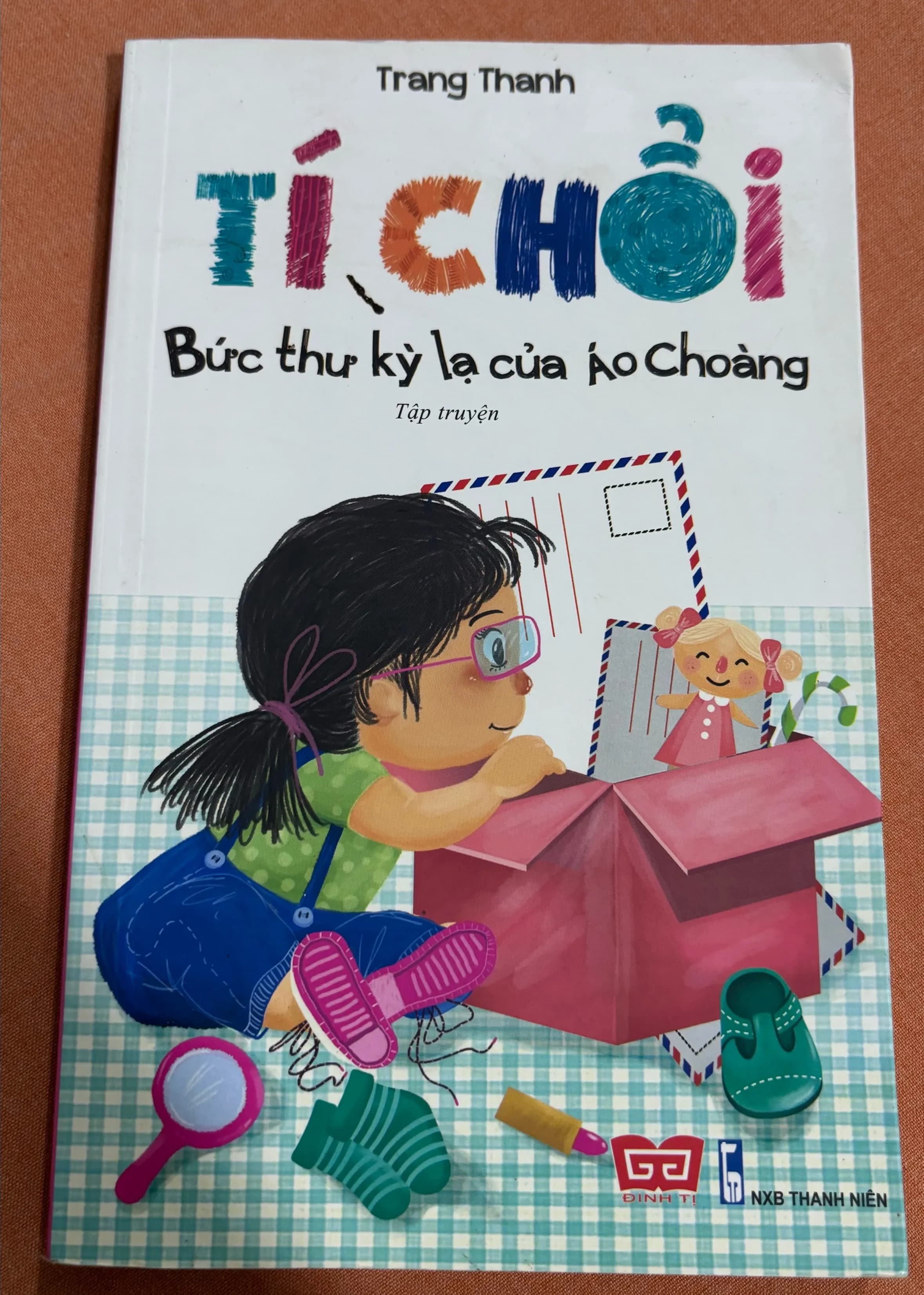 Tí Chổi - Bức thư kỳ lạ của áo choàng - Image 1
