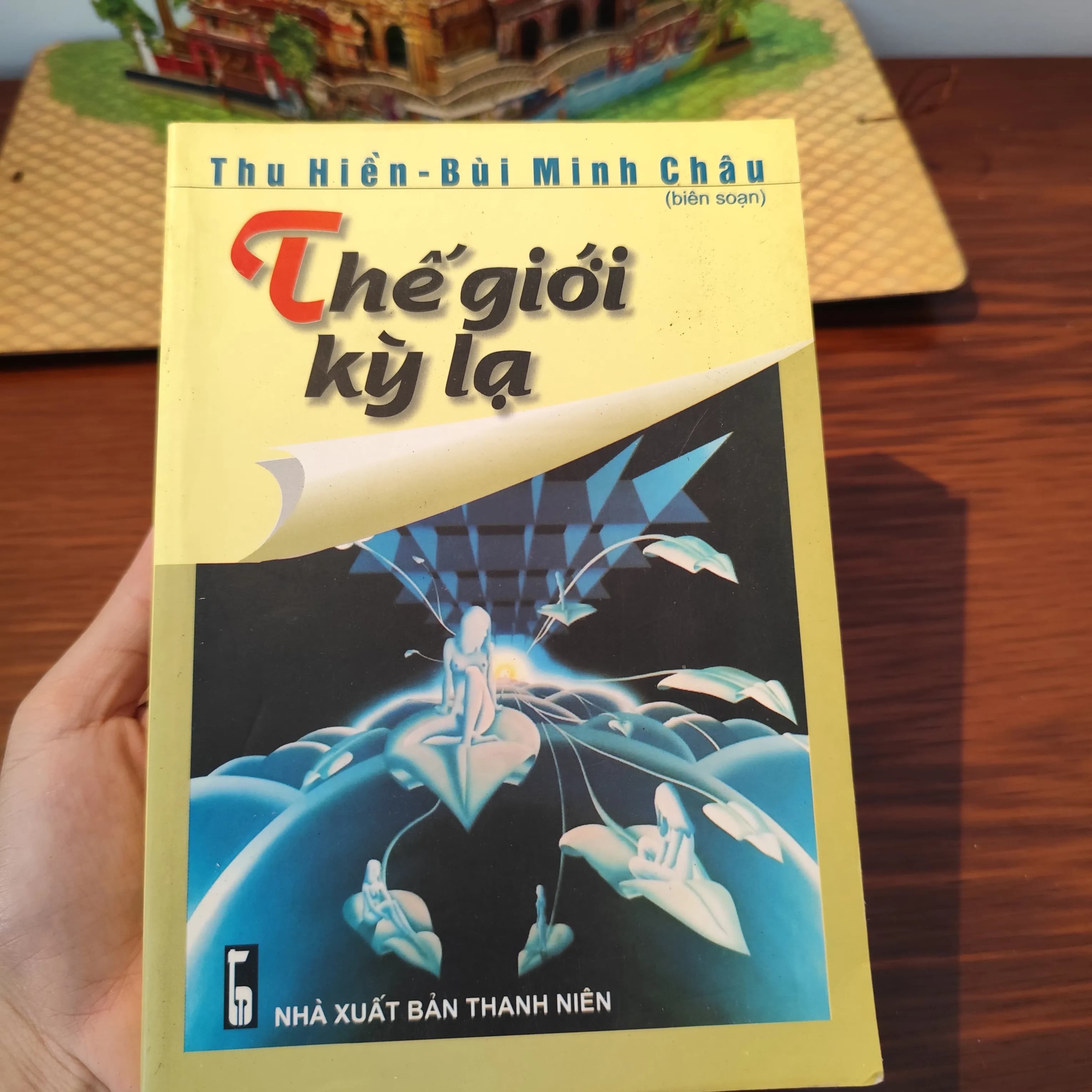 Thế giới kỳ lạ - Image 1